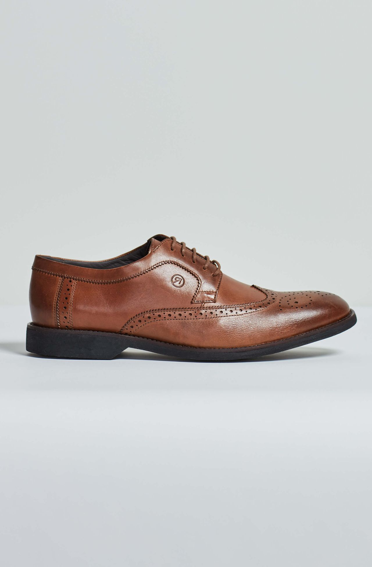 sapato casual brogue