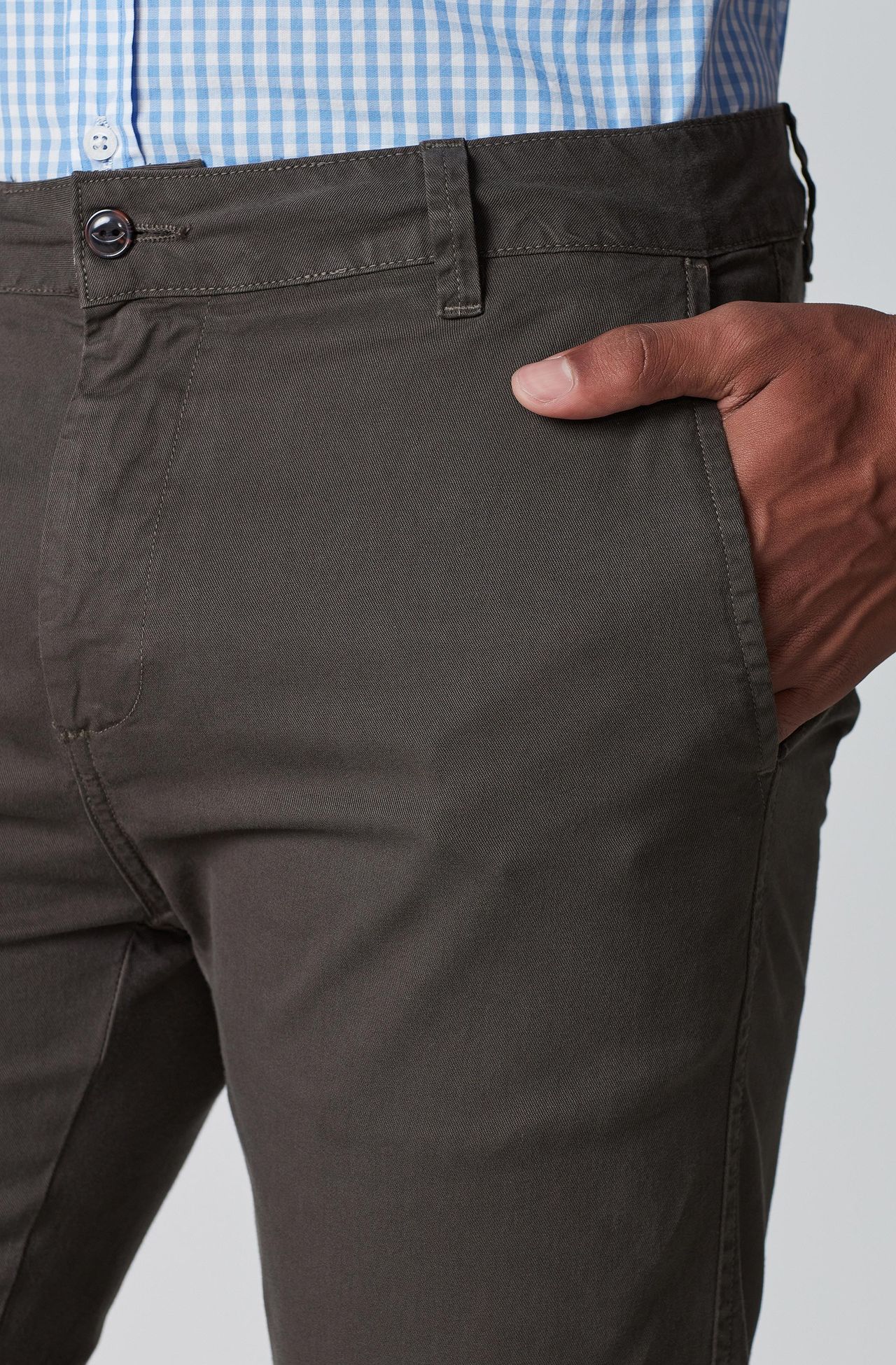 4042UCZ00008_980_3-CALCA-CHINO-SLIM-FIT-SARJA-ALGODAO