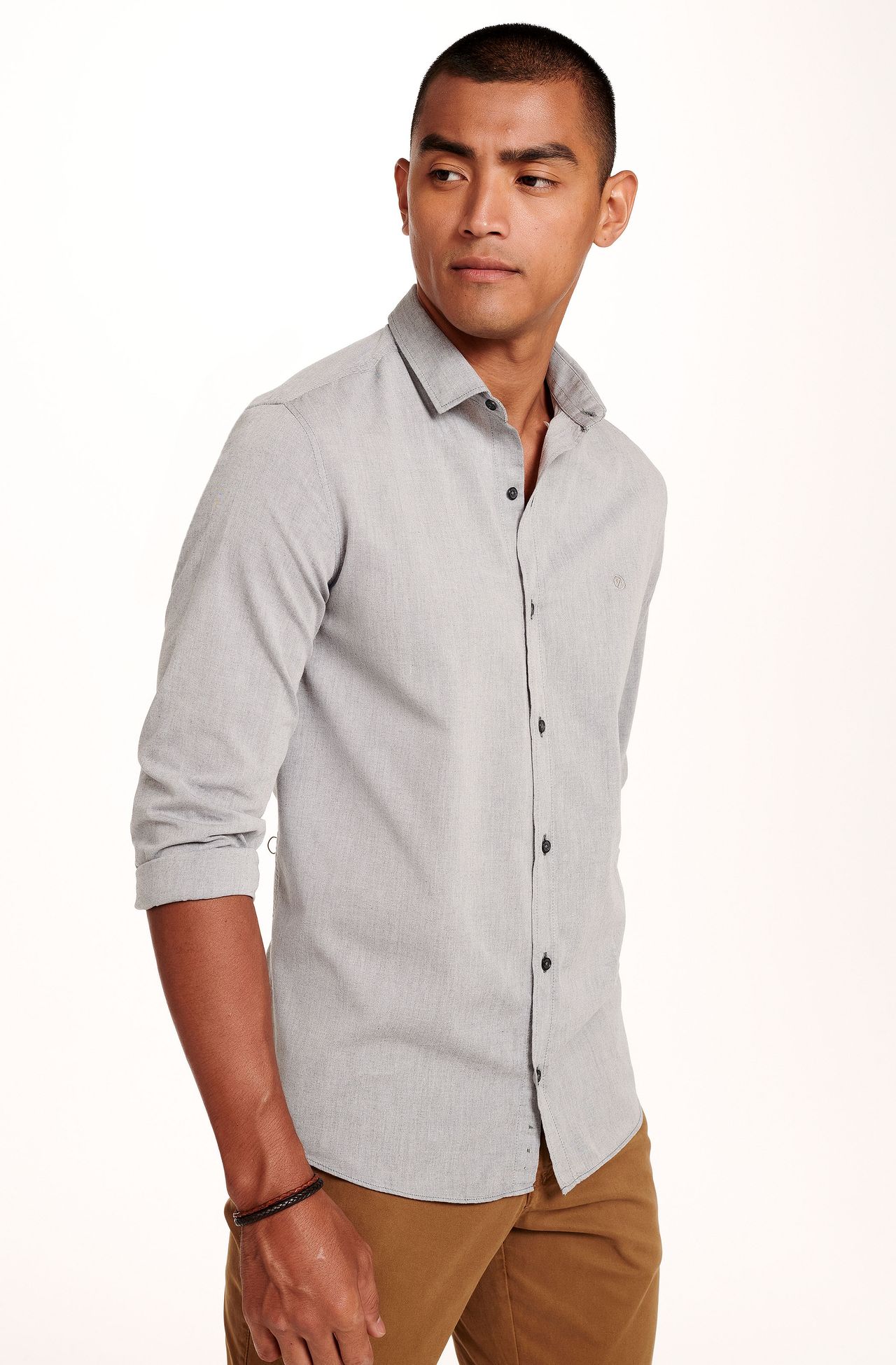 2501XCZ48687_987_2-CAMISA-CASUAL-EM-CHAMBRAY