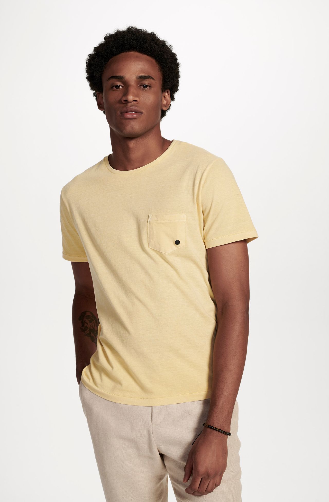 8350CCZ00073_140_2-T-SHIRT-MANGA-CURTA-BOLSO-BOTONE