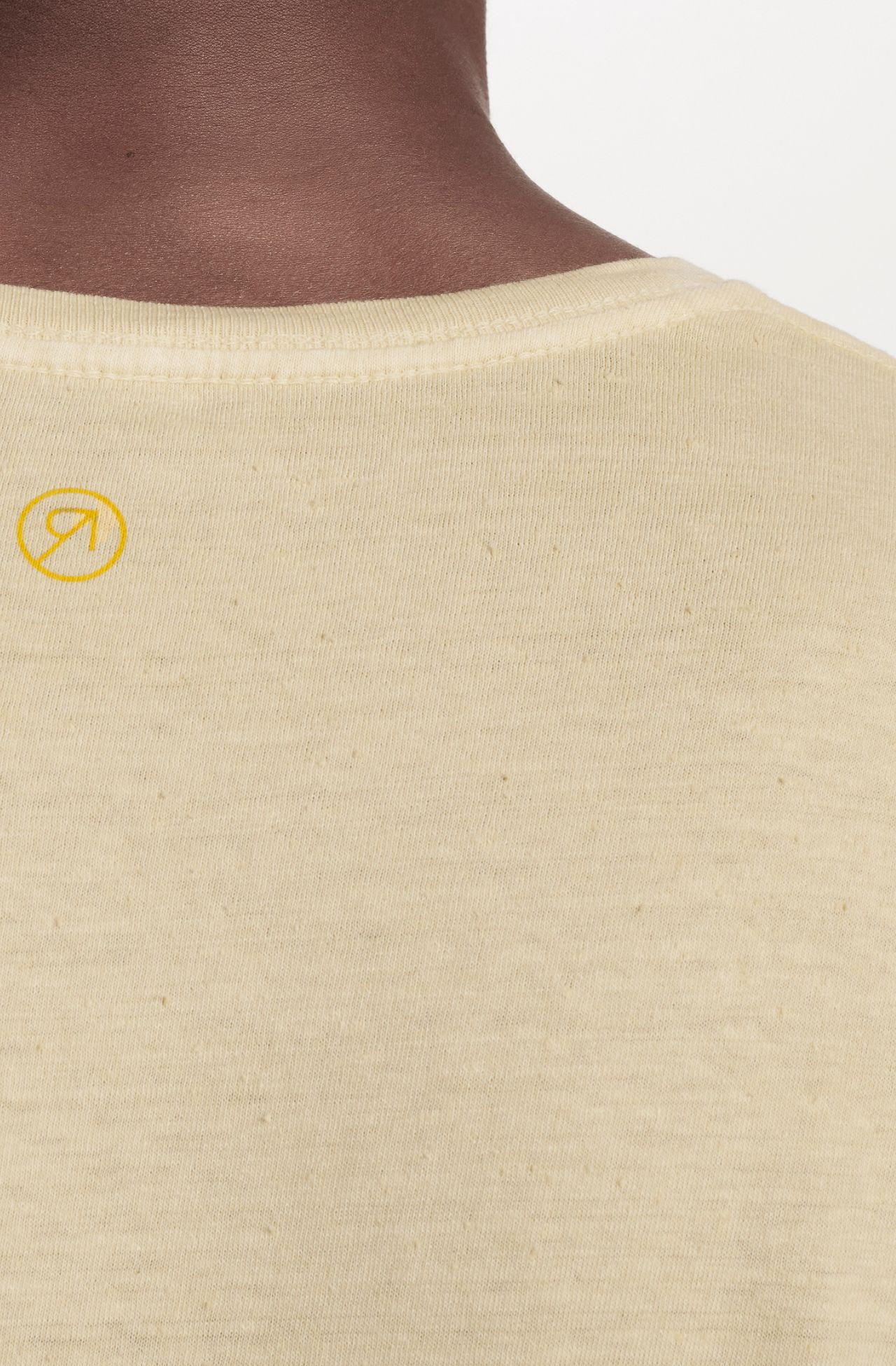 8350CCZ00073_140_4-T-SHIRT-MANGA-CURTA-BOLSO-BOTONE