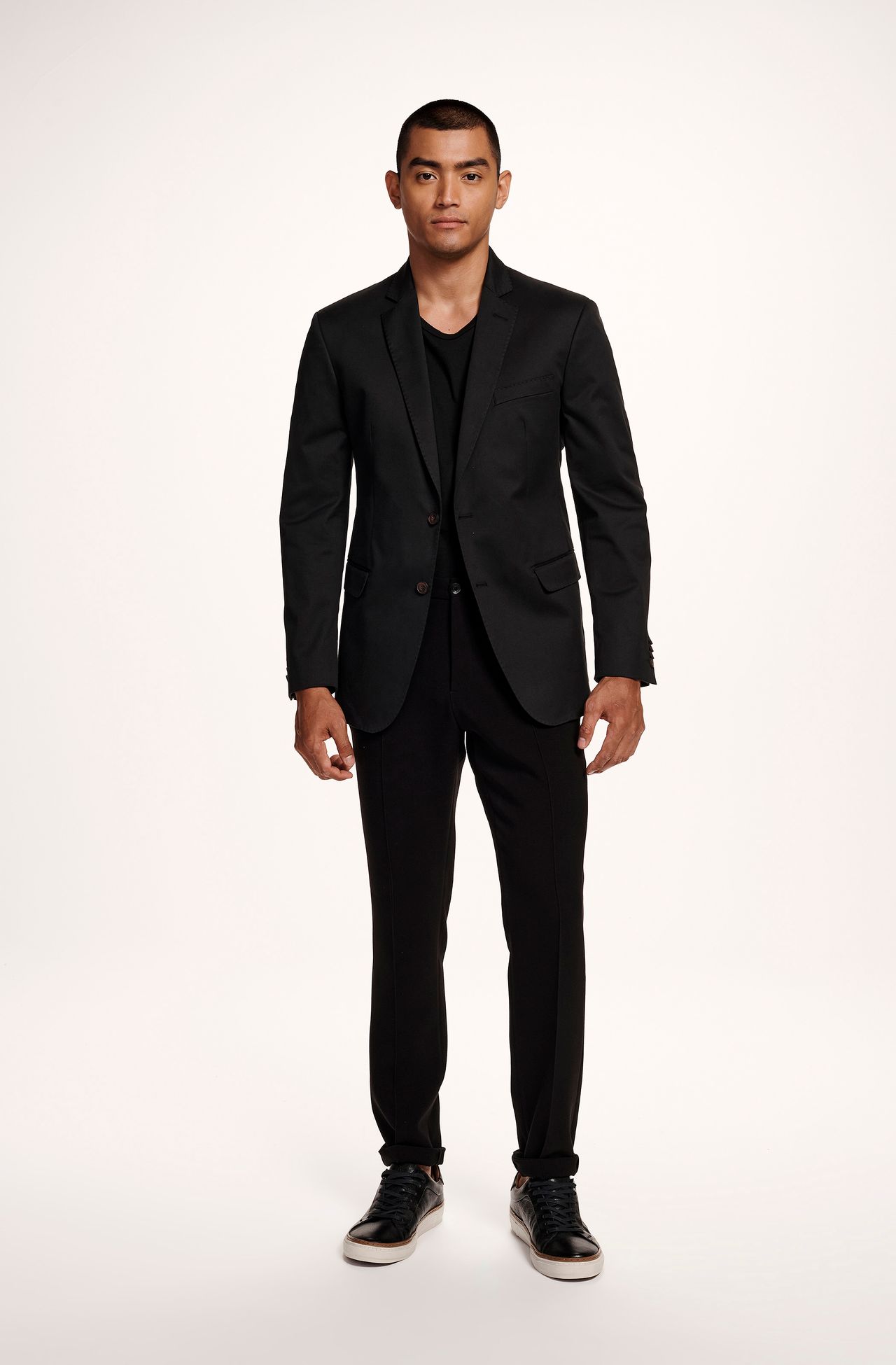 1047EWR02468_987_1-PALETO-2-BOTOES-SARJA-PRETO-DE-ALGODAO-EGIPCIO-COM-ELASTANO