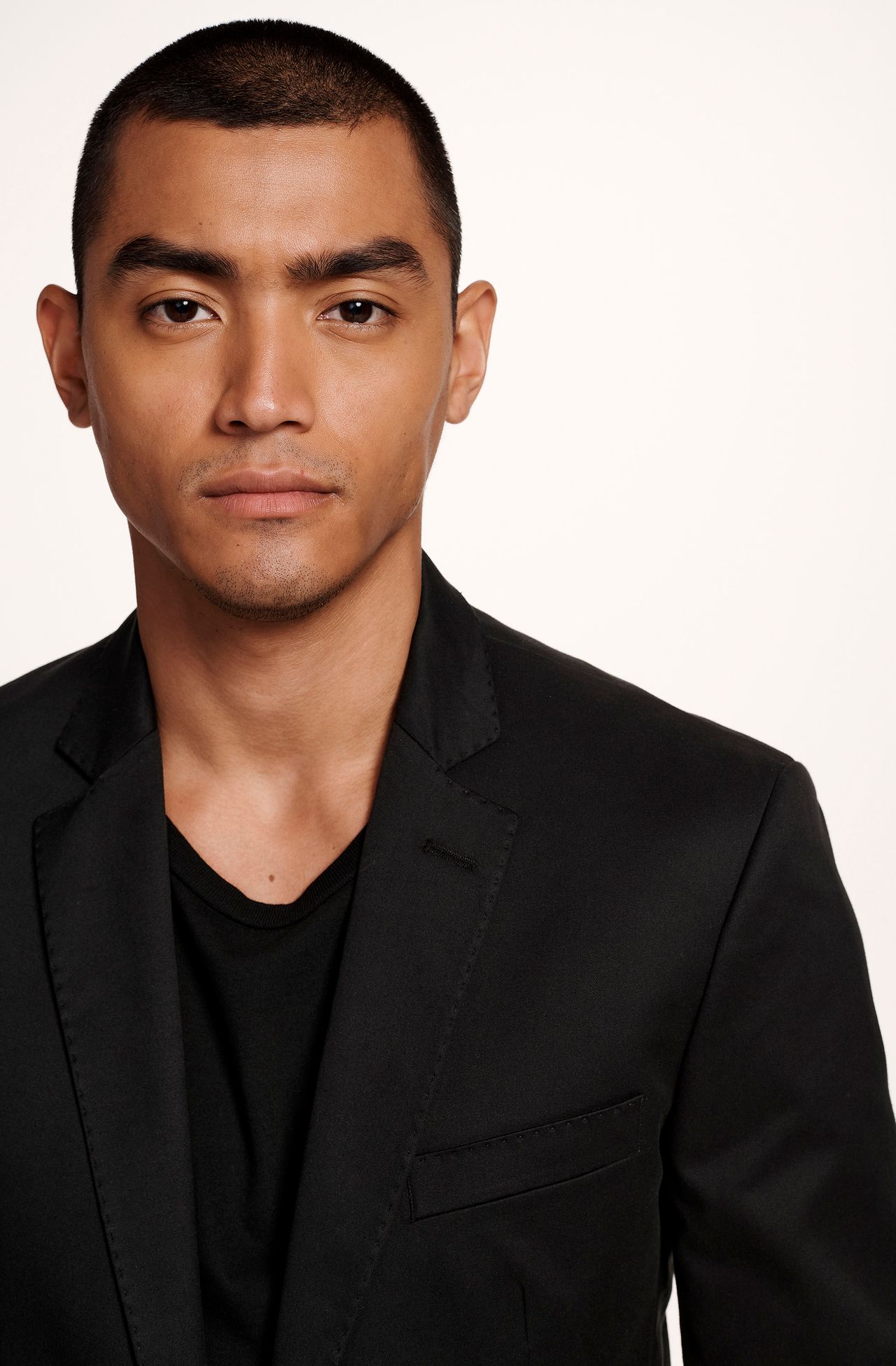 1047EWR02468_987_3-PALETO-2-BOTOES-SARJA-PRETO-DE-ALGODAO-EGIPCIO-COM-ELASTANO