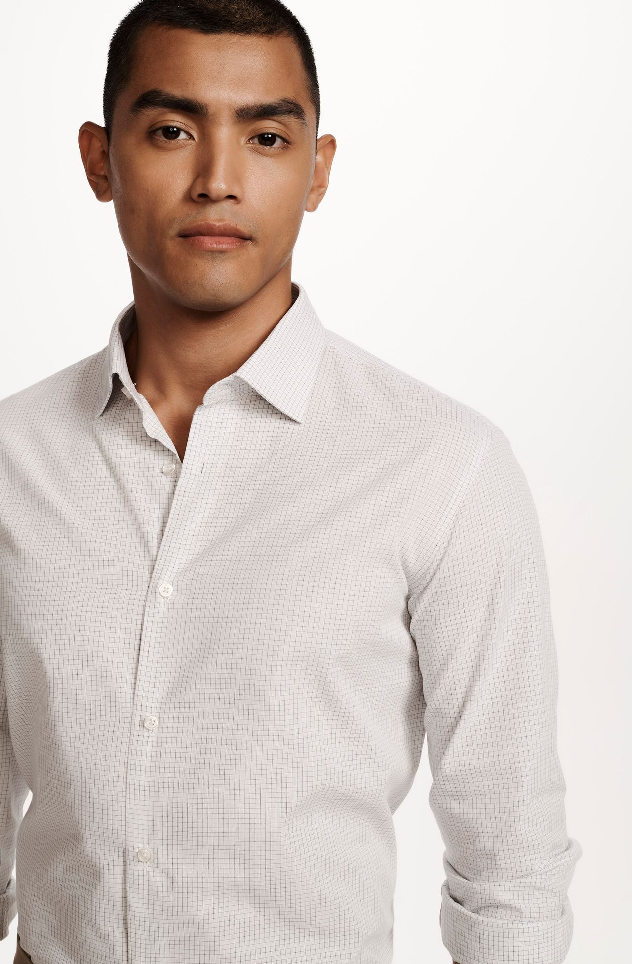 2504XFZ79017_950_4-CAMISA-SOCIAL-XADREZ-CINZA-E-FUNDO-BRANCO