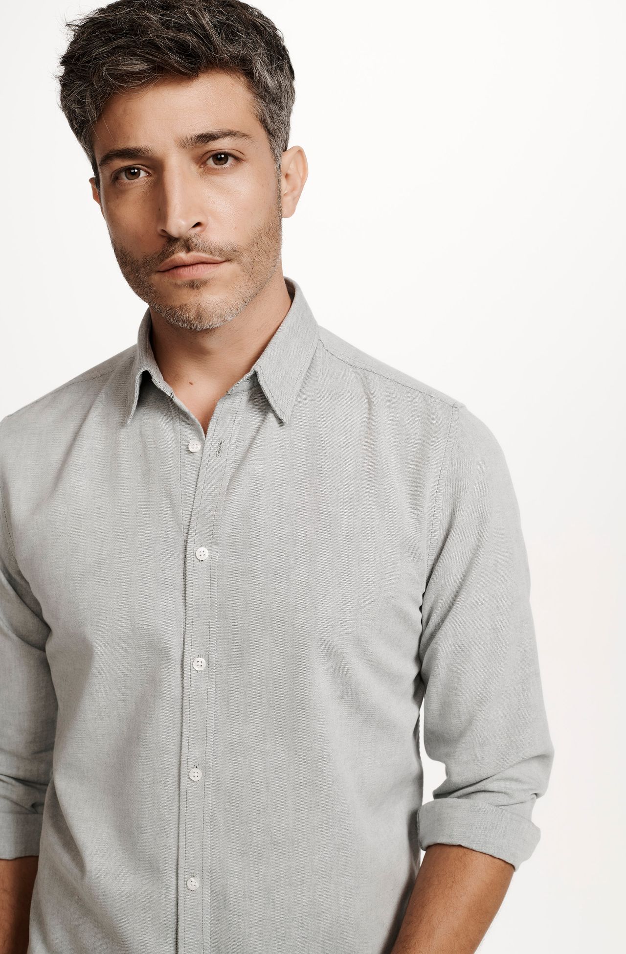 2501VCZ48287_685_4-CAMISA-CASUAL-EM-OXFORD-BRANCO