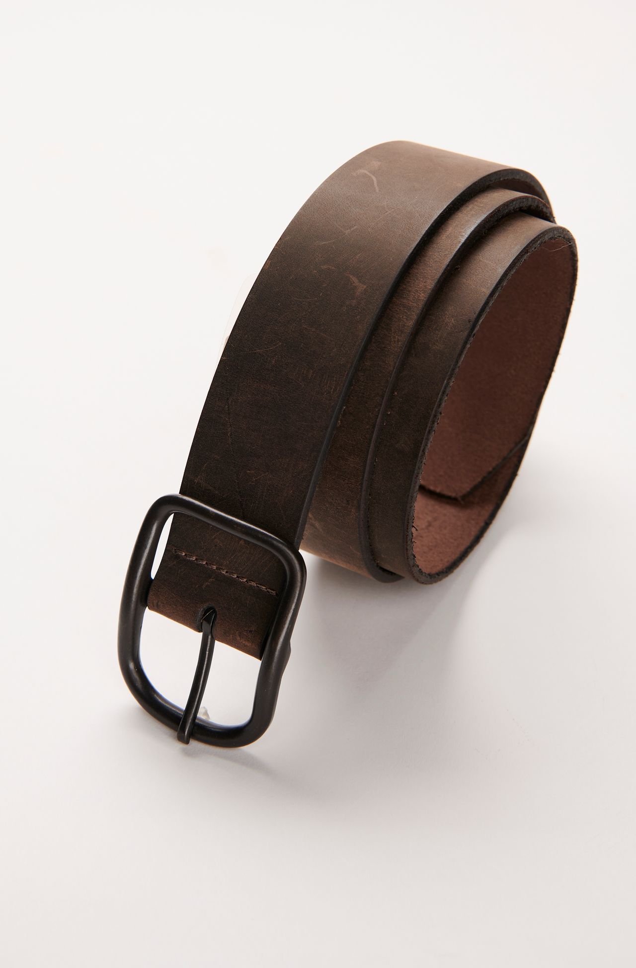 0489DAZ00029_790_4-CINTO-CASUAL-DE-COURO-MARROM