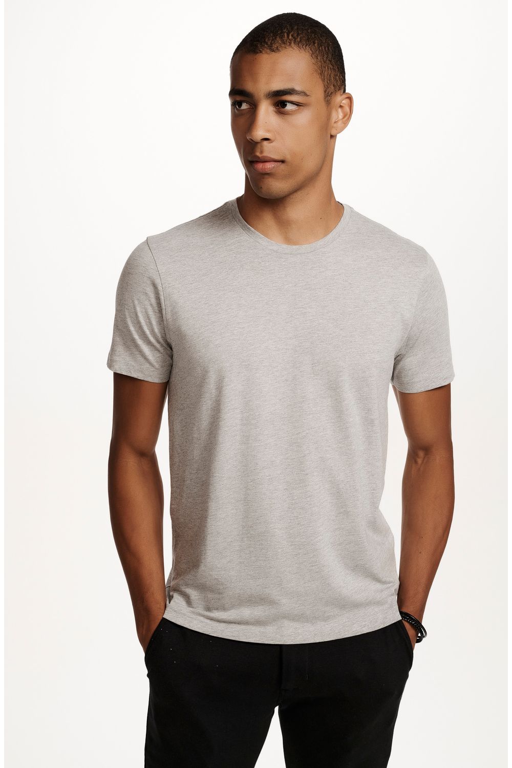 8350CCZ00084_945_2-T-SHIRT-MANGA-CURTA-LISA-GOLA-CARECA-FIO-PENTEADO-AZUL