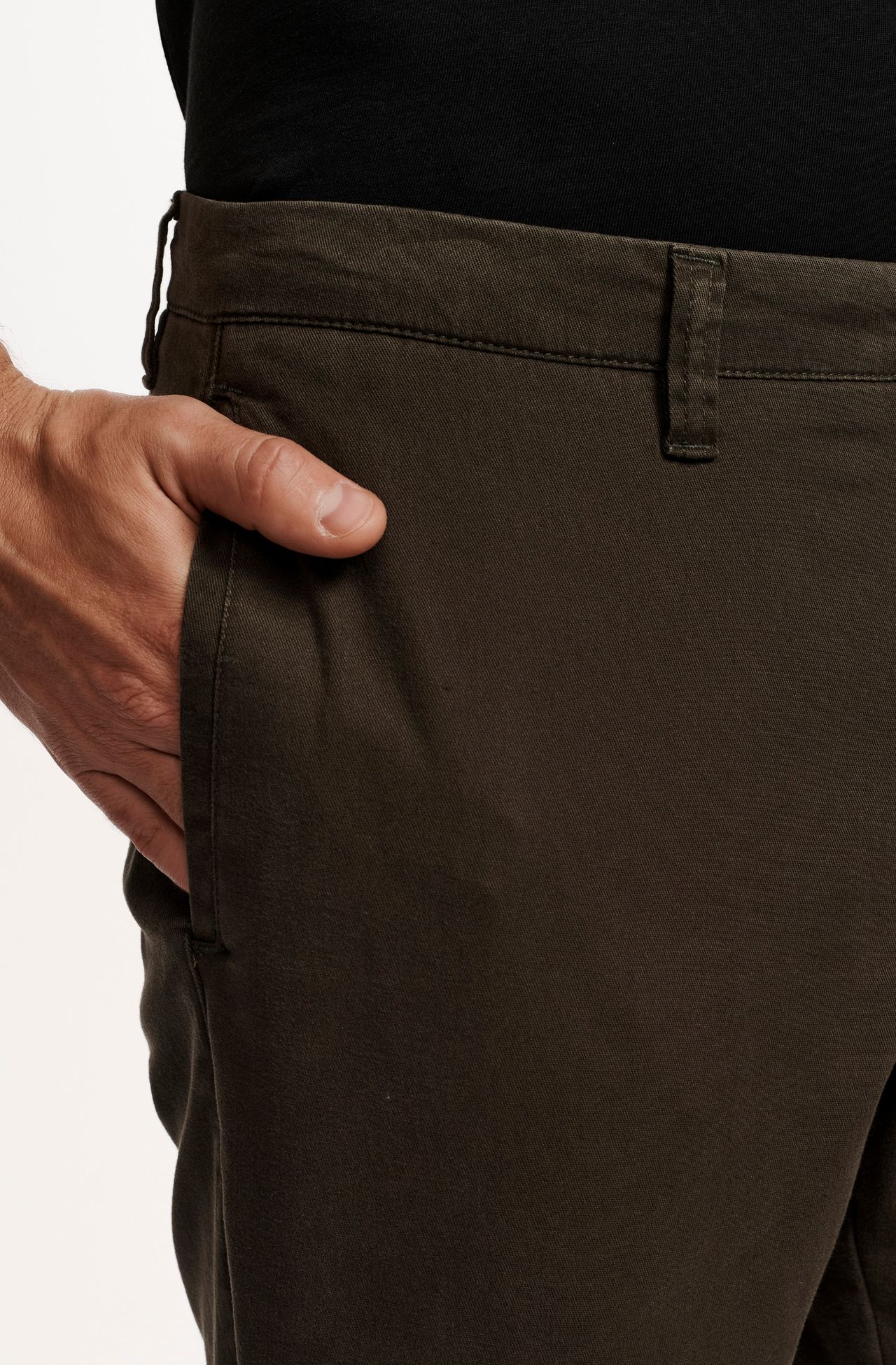 4042UCZ00097_685_4-CALCA-CHINO