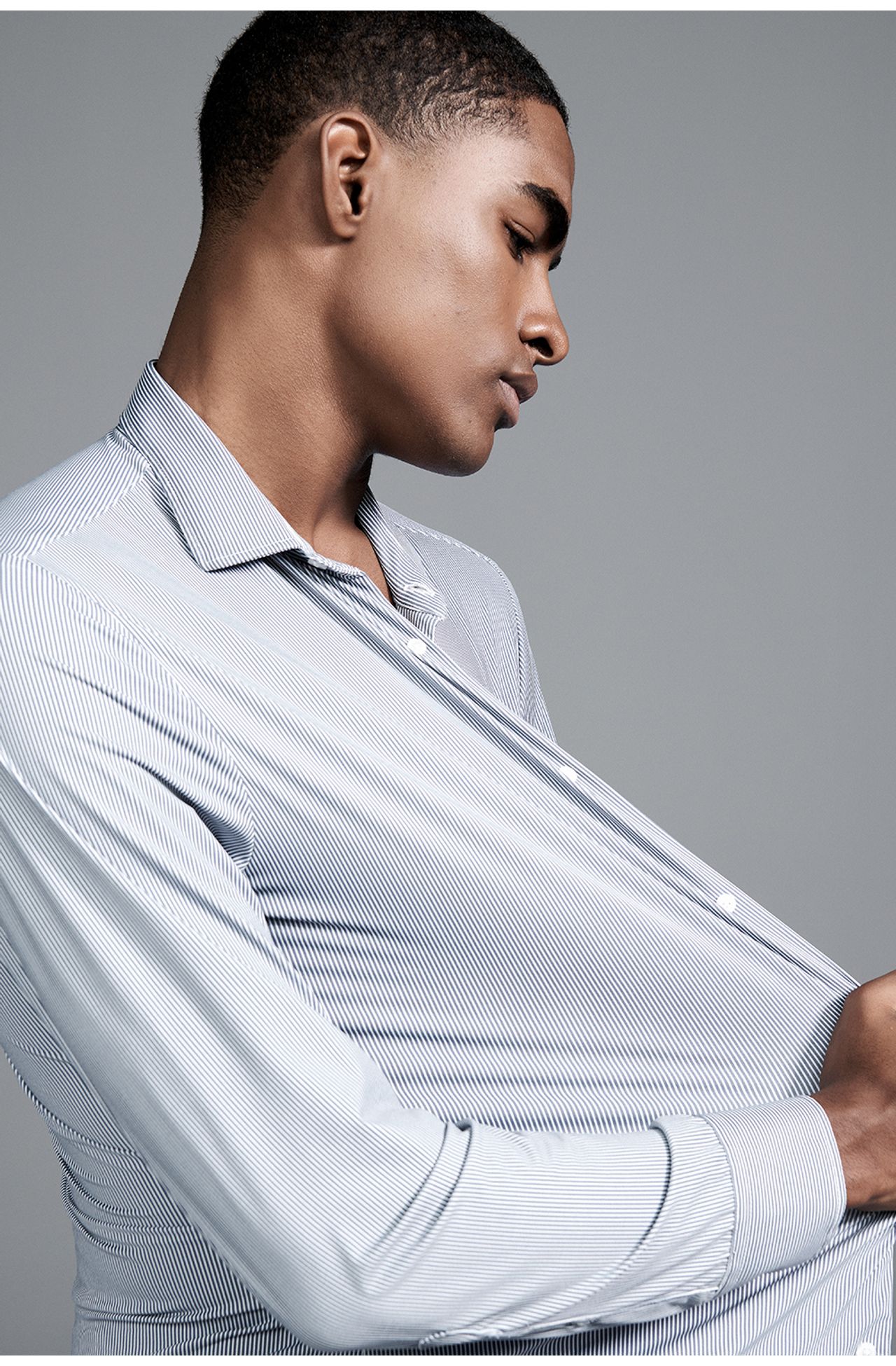 2502GWZ17135_580_2-CAMISA-MALHA-TECH-MANGA-LONGA-LISTRADA