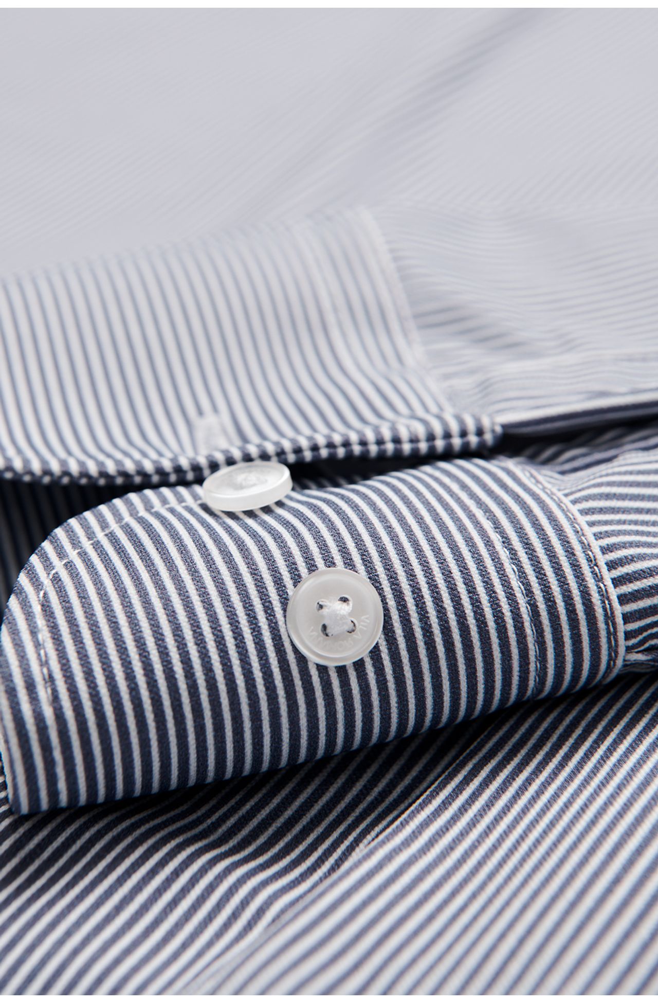 2502GWZ17135_580_8-CAMISA-MALHA-TECH-MANGA-LONGA-LISTRADA