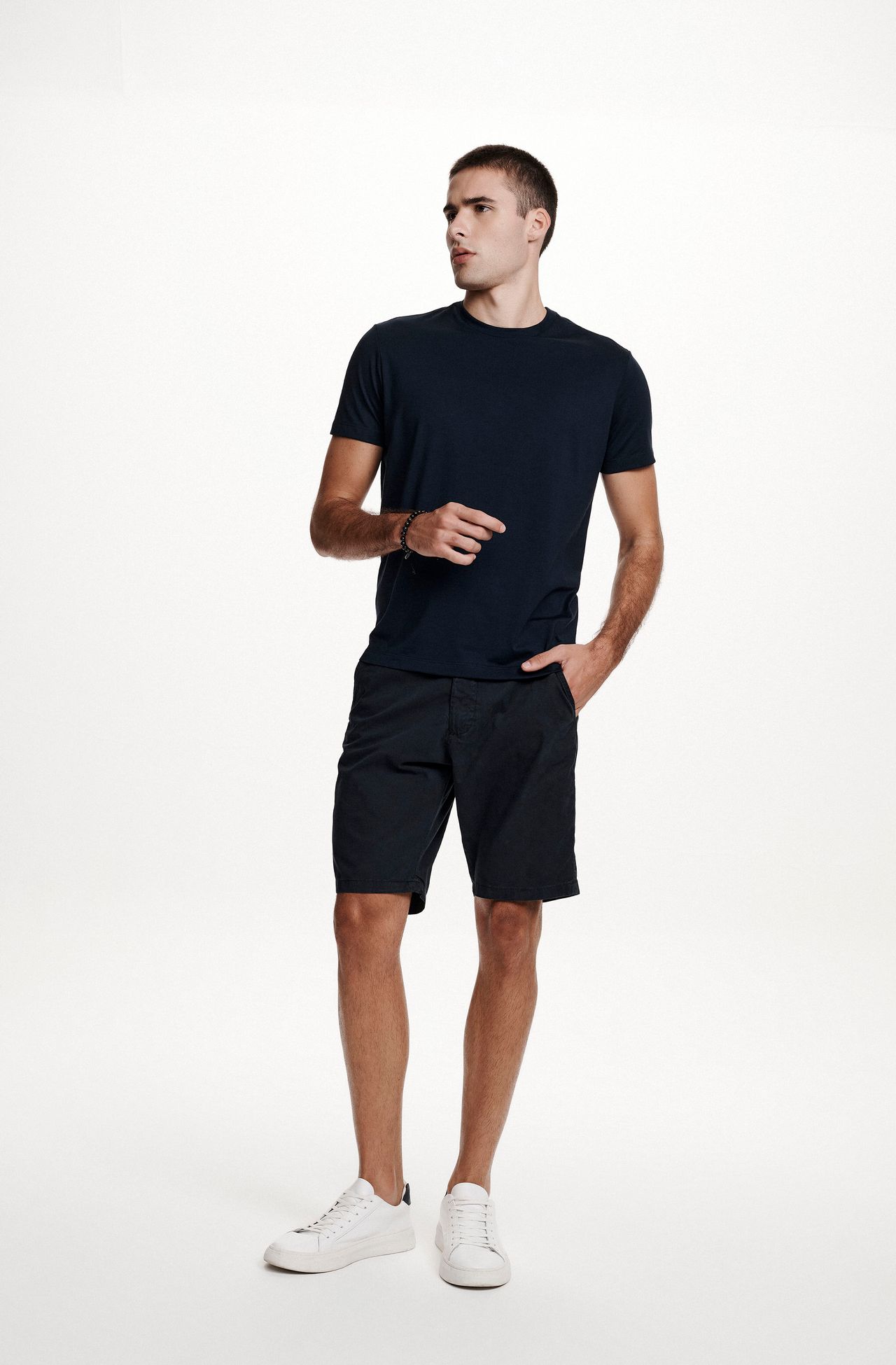 8350CCZ00122_585_1-T-SHIRT-MANGA-CURTA-GOLA-CARECA-PIMA-BRANCA