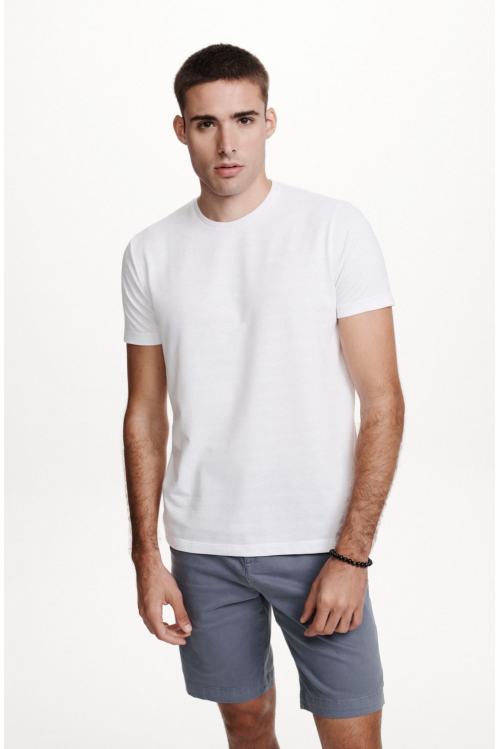 8350CCZ00109_900_2-T-SHIRT-MANGA-CURTA-GOLA-CARECA-COM-PALA-BRANCA