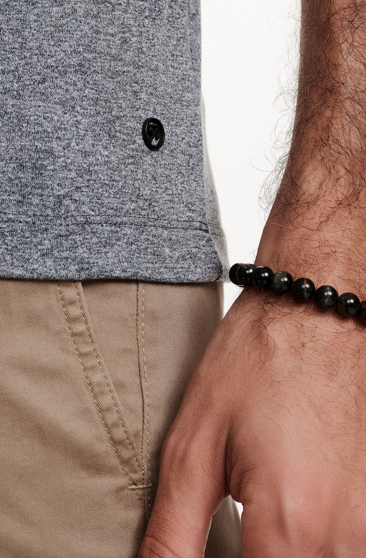 8350CCZ00116_960_5-T-SHIRT-MANGA-CURTA-GOLA-CARECA-COM-PROTECAO-UV50--CINZA-MESCLA