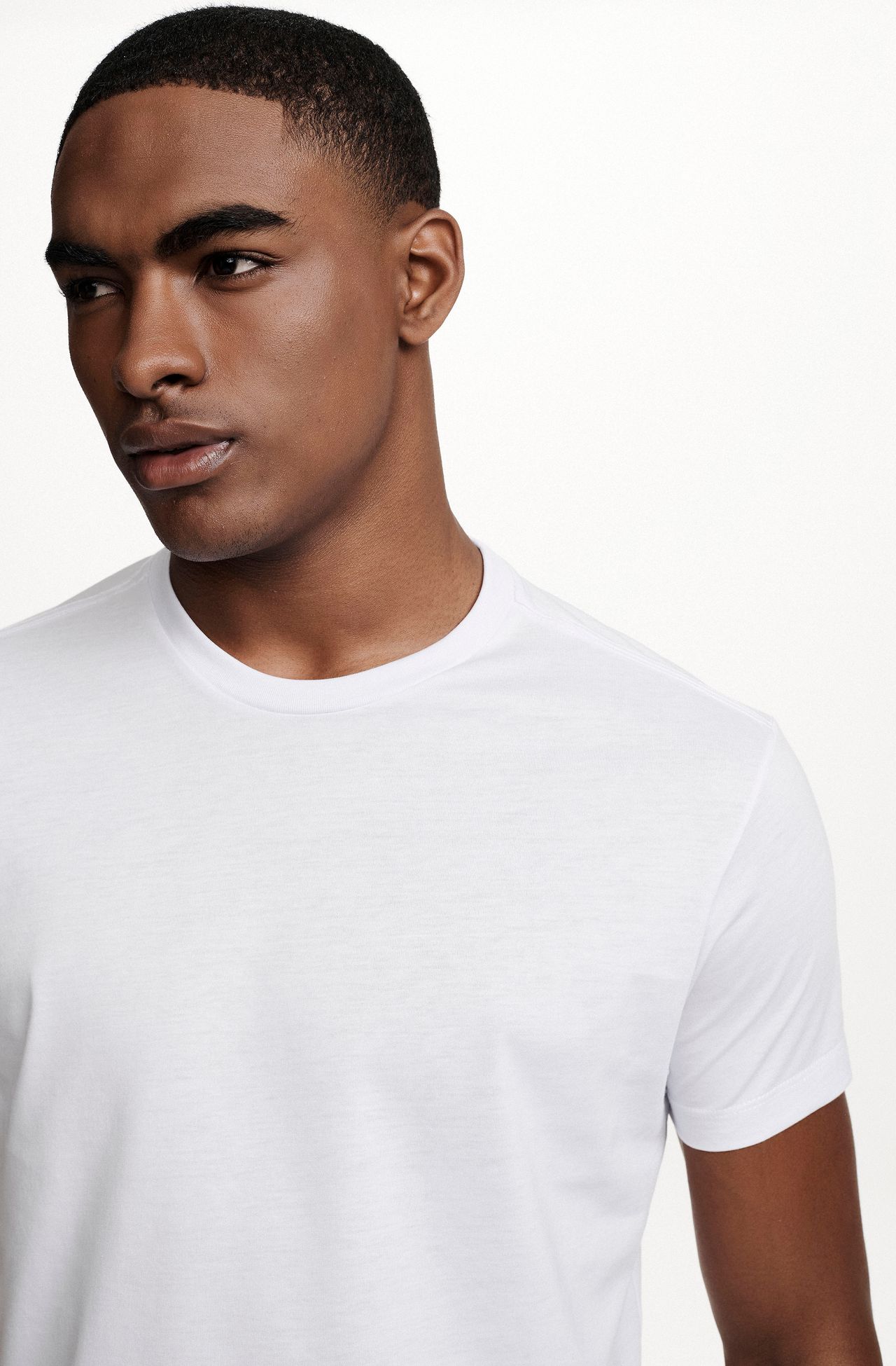 8350CCZ00122_900_4-T-SHIRT-MANGA-CURTA-GOLA-CARECA-PIMA-BRANCA