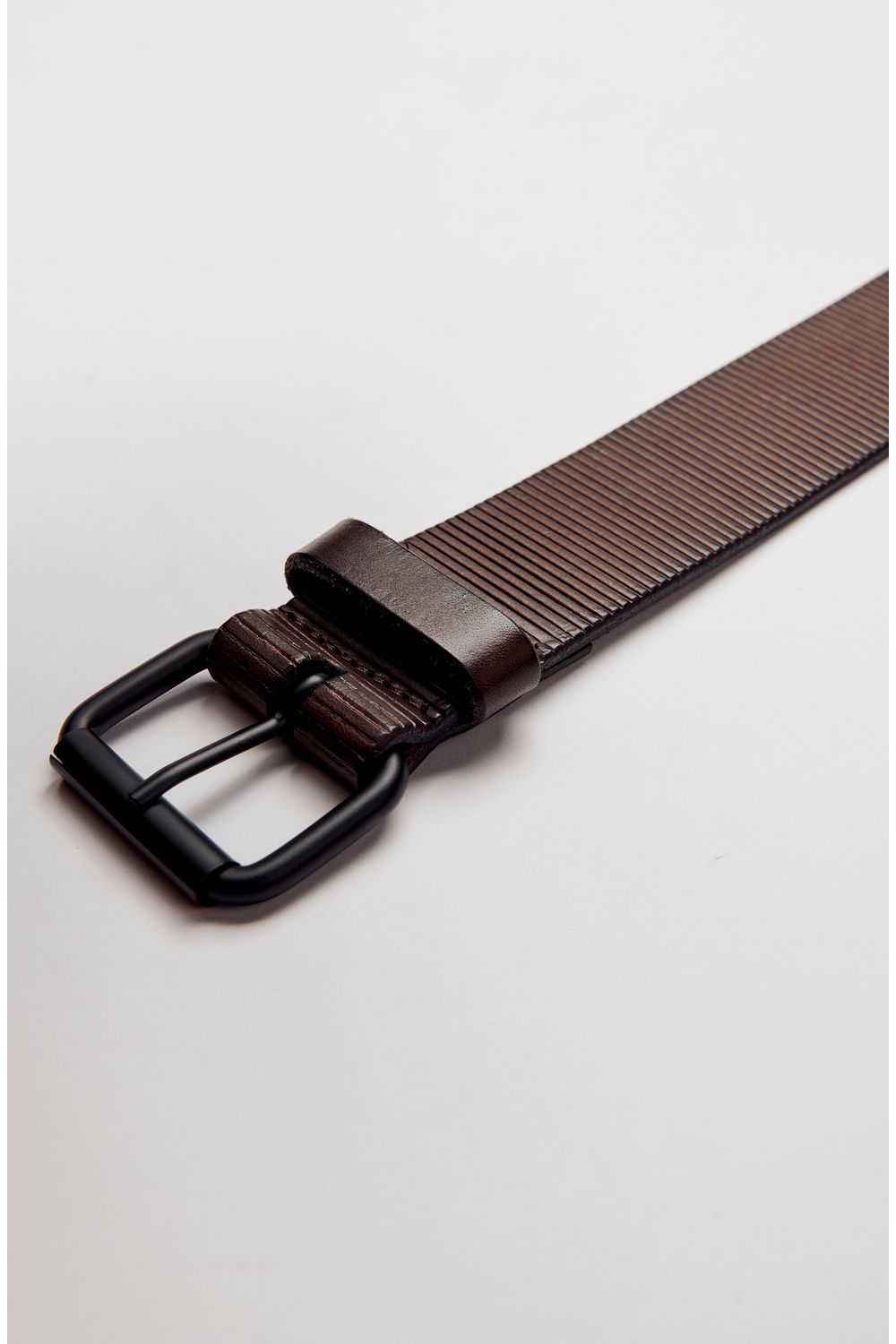 0489DAZ00036_790_2-CINTO-CASUAL-COURO-MARROM