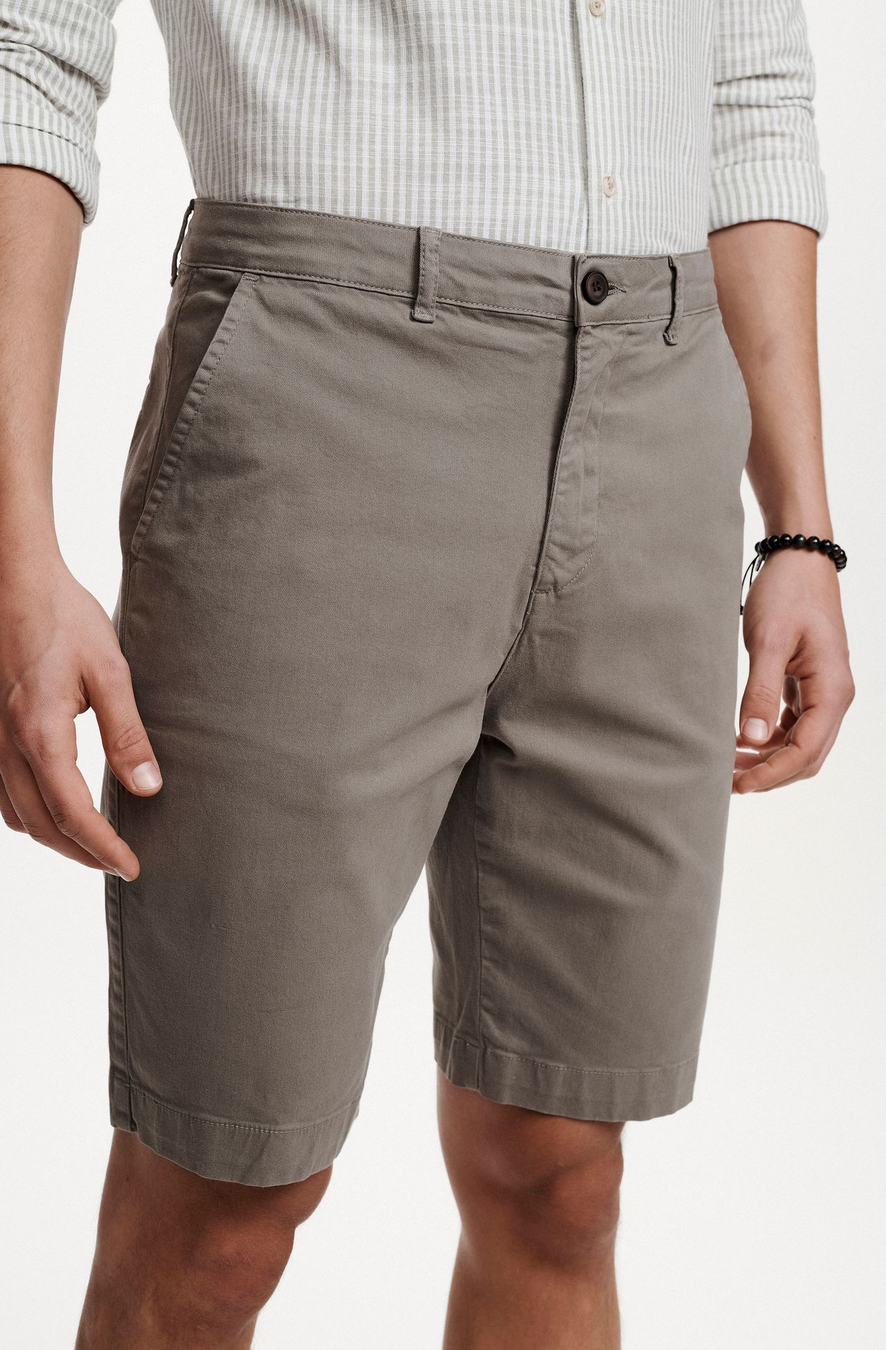 5042UCZ00035_660_4-BERMUDA-CHINO-SARJA-TINTURADA