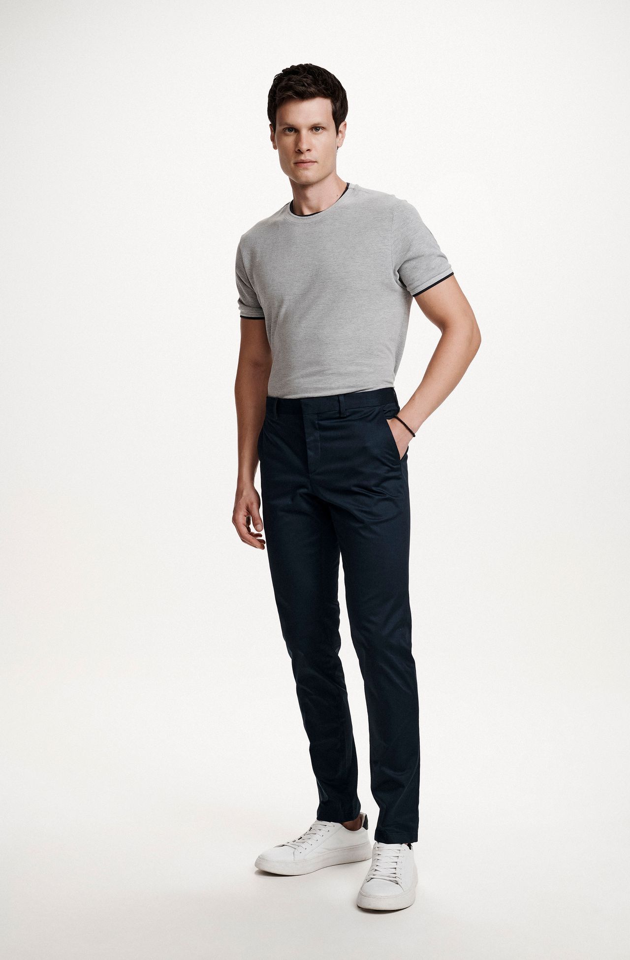 4044NWZ00024_590_1-CALCA-CHINO-ALFAIATARIA-EM-SARJA-CANELADA-MARINHO-STRETCH