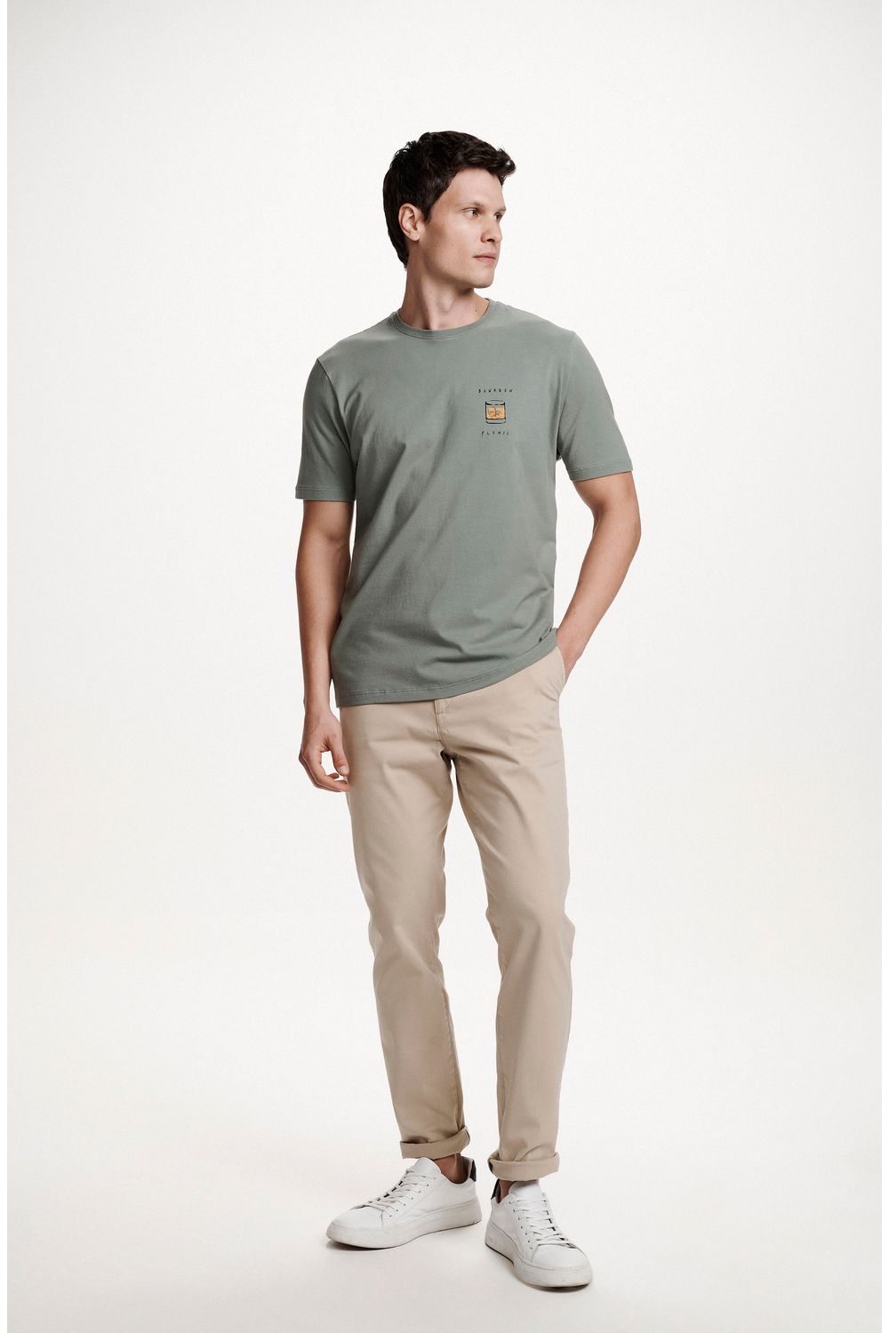 8353CCZ00238_685_1-T-SHIRT-MANGA-CURTA-ESTAMPA-WHISKY-VERDE