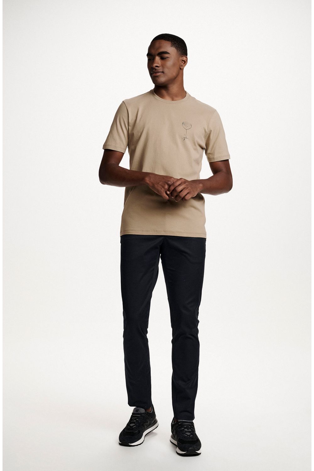 8353CCZ00237_740_1-T-SHIRT-MANGA-CURTA-ESTAMPA-GIM-CAQUI