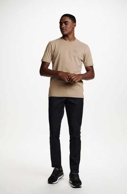 8353CCZ00237_740_1-T-SHIRT-MANGA-CURTA-ESTAMPA-GIM-CAQUI