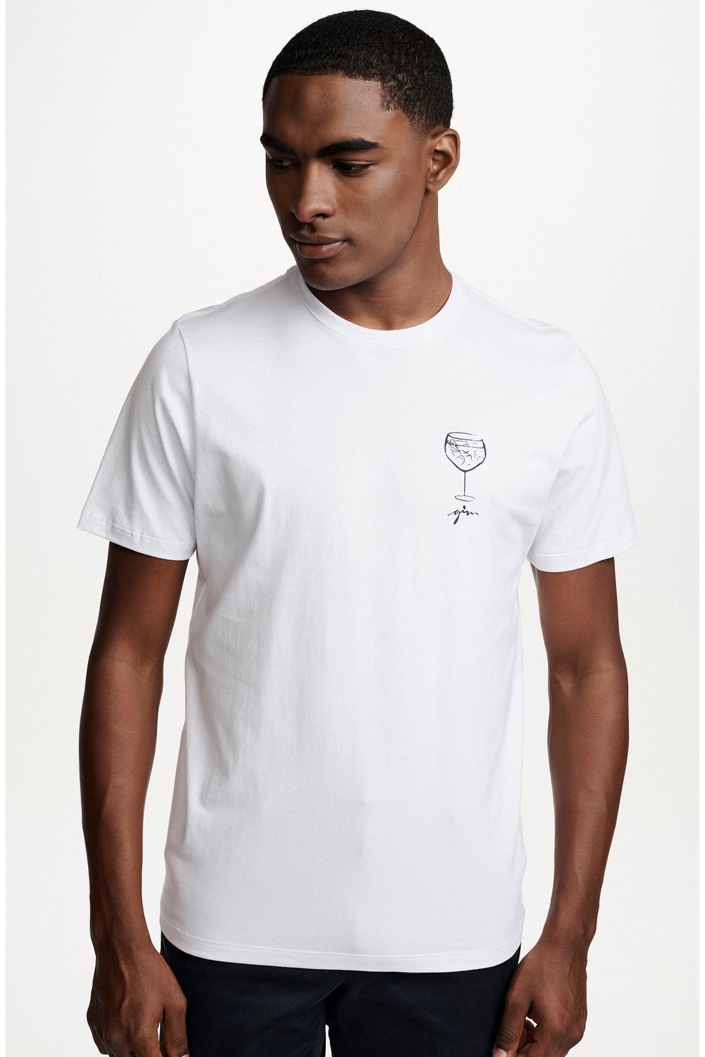 8353CCZ00237_900_2-T-SHIRT-MANGA-CURTA-ESTAMPA-GIM-CAQUI