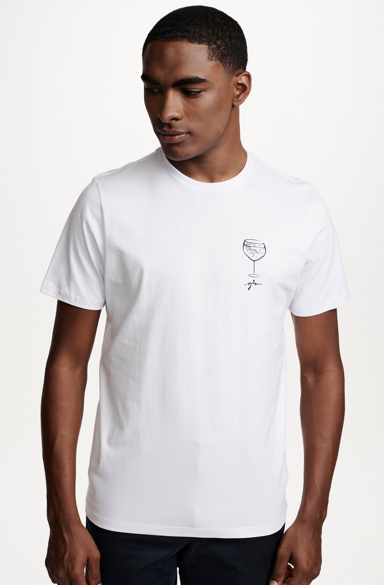 8353CCZ00237_900_2-T-SHIRT-MANGA-CURTA-ESTAMPA-GIM-CAQUI