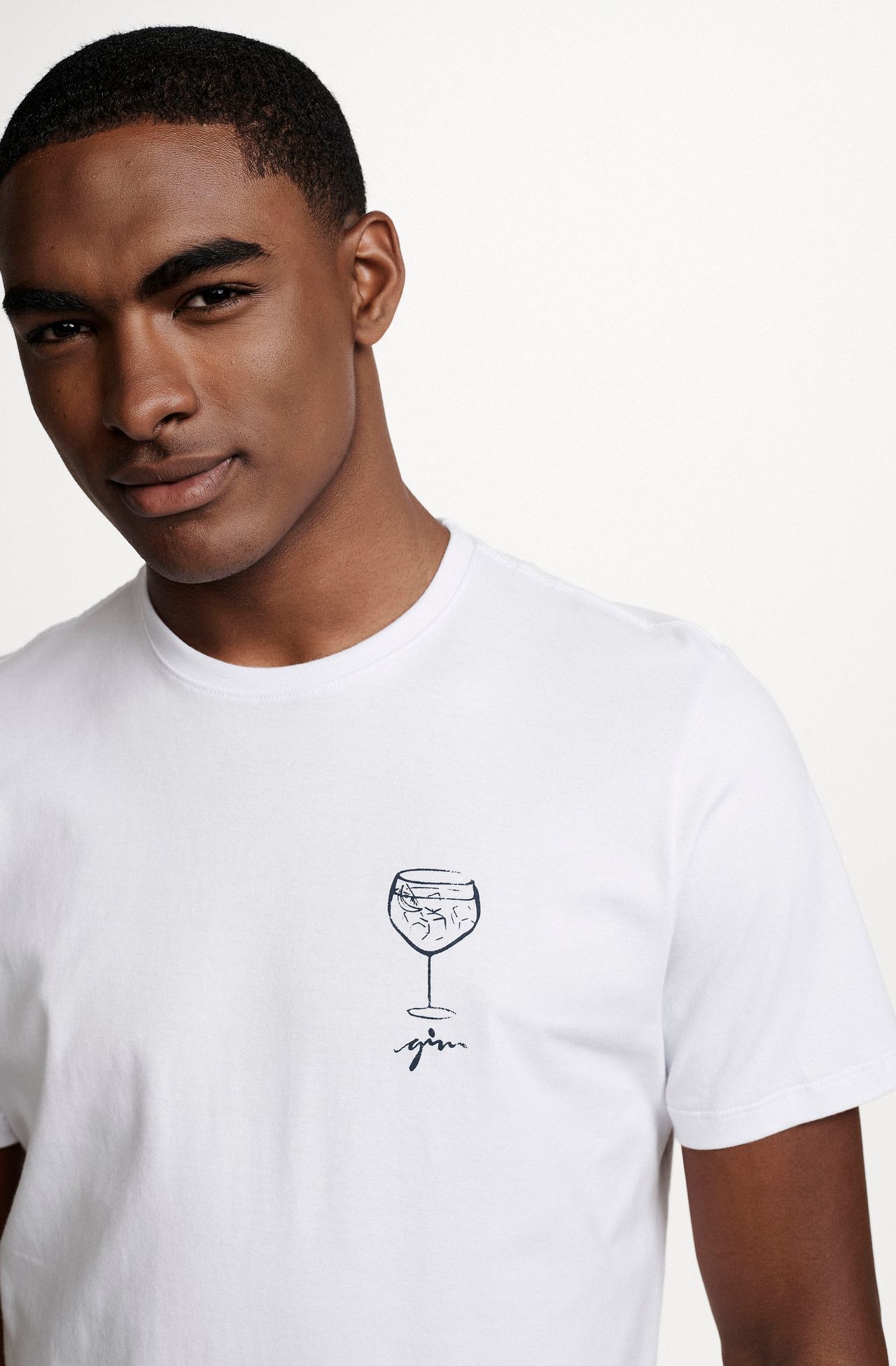 8353CCZ00237_900_4-T-SHIRT-MANGA-CURTA-ESTAMPA-GIM-CAQUI