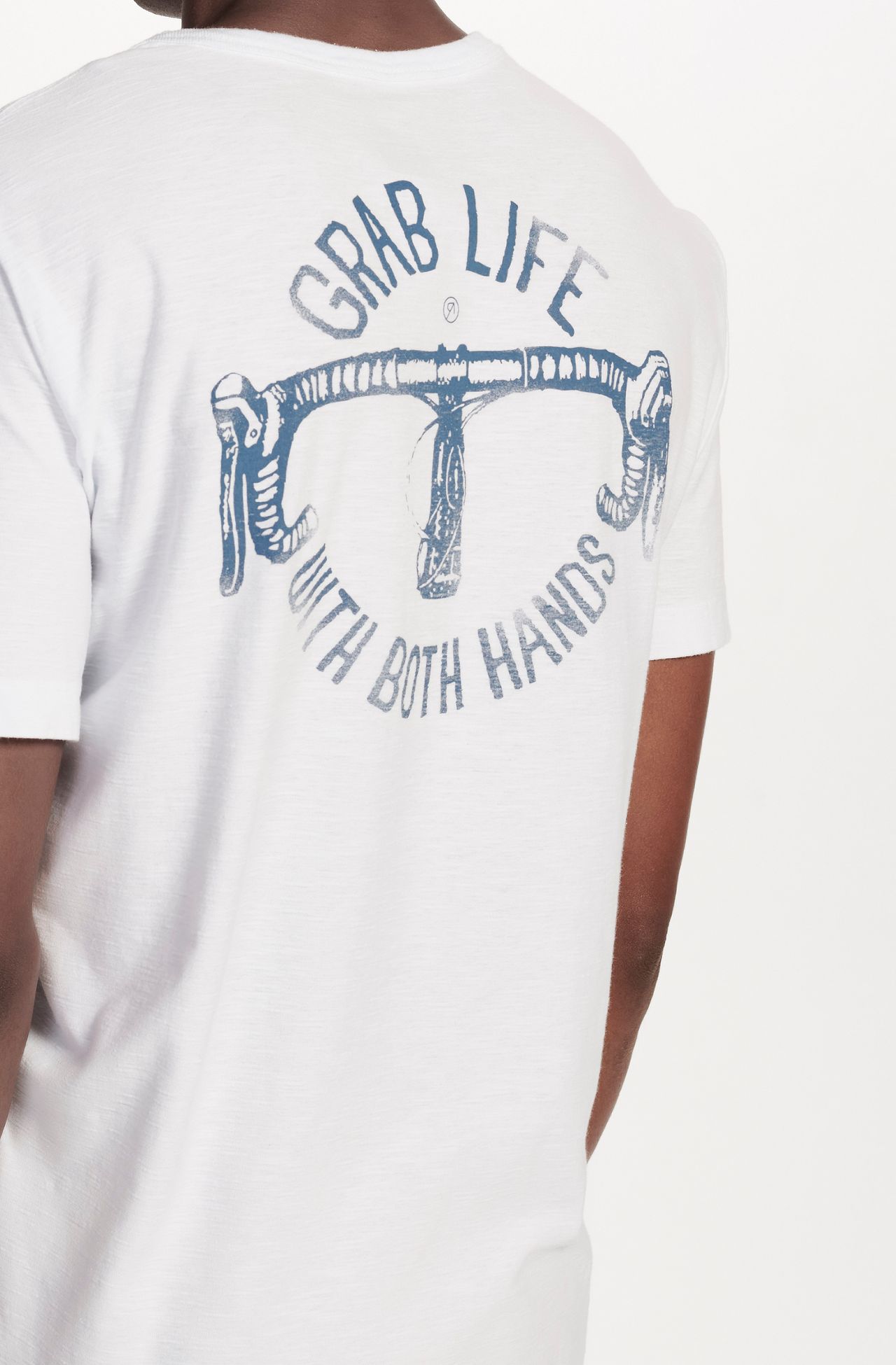 8353CCZ00205_900_1-T-SHIRT-MANGA-CURTA-GRAB-LIFE