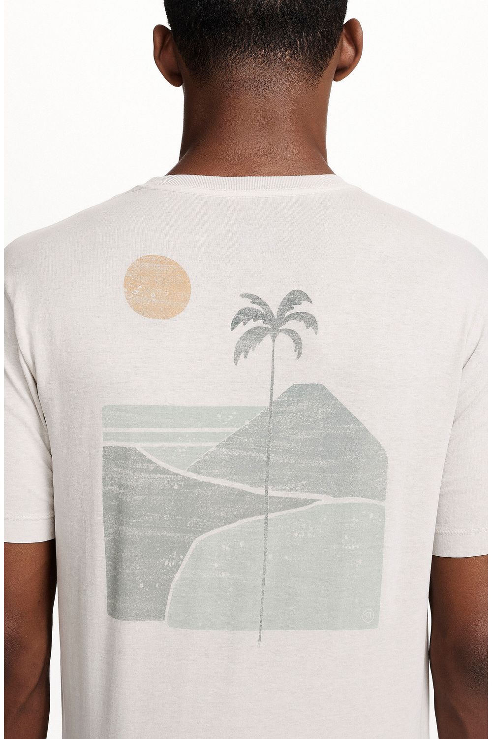 8353CCZ00247_425_1-T-SHIRT-MANGA-CURTA-ESTAMPA-GRAFICA-BEGE