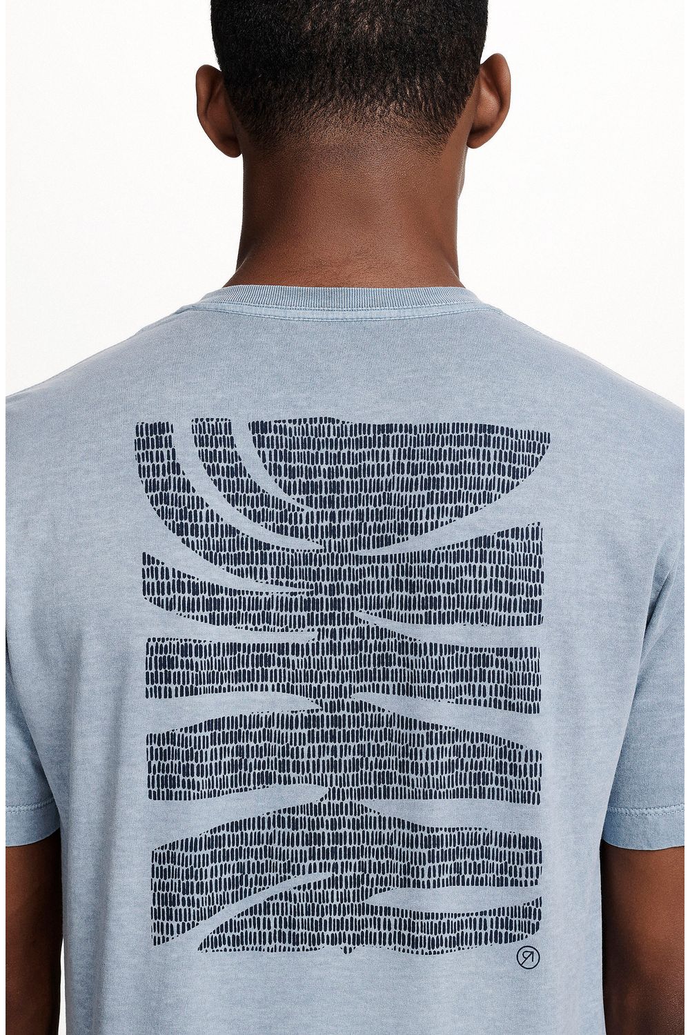 8353CCZ00250_565_1-T-SHIRT-MANGA-CURTA-ESTAMPA-FOLHA-GRAFICA-DE-ALGODAO-AZUL