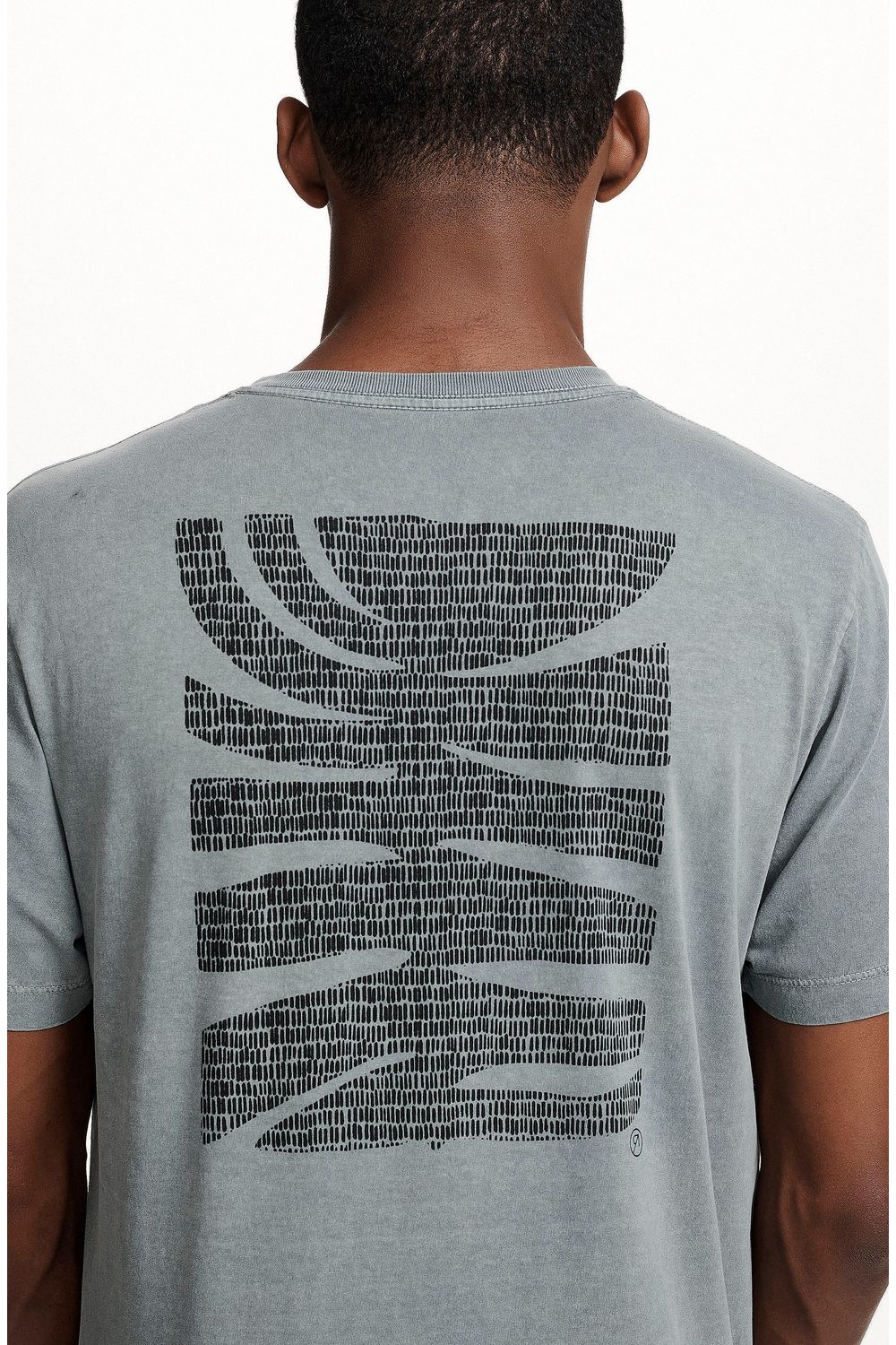 8353CCZ00250_685_1-T-SHIRT-MANGA-CURTA-ESTAMPA-FOLHA-GRAFICA-DE-ALGODAO-AZUL