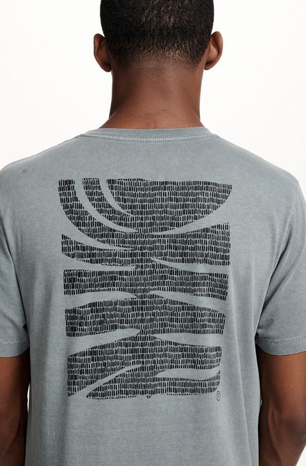 8353CCZ00250_685_1-T-SHIRT-MANGA-CURTA-ESTAMPA-FOLHA-GRAFICA-DE-ALGODAO-AZUL