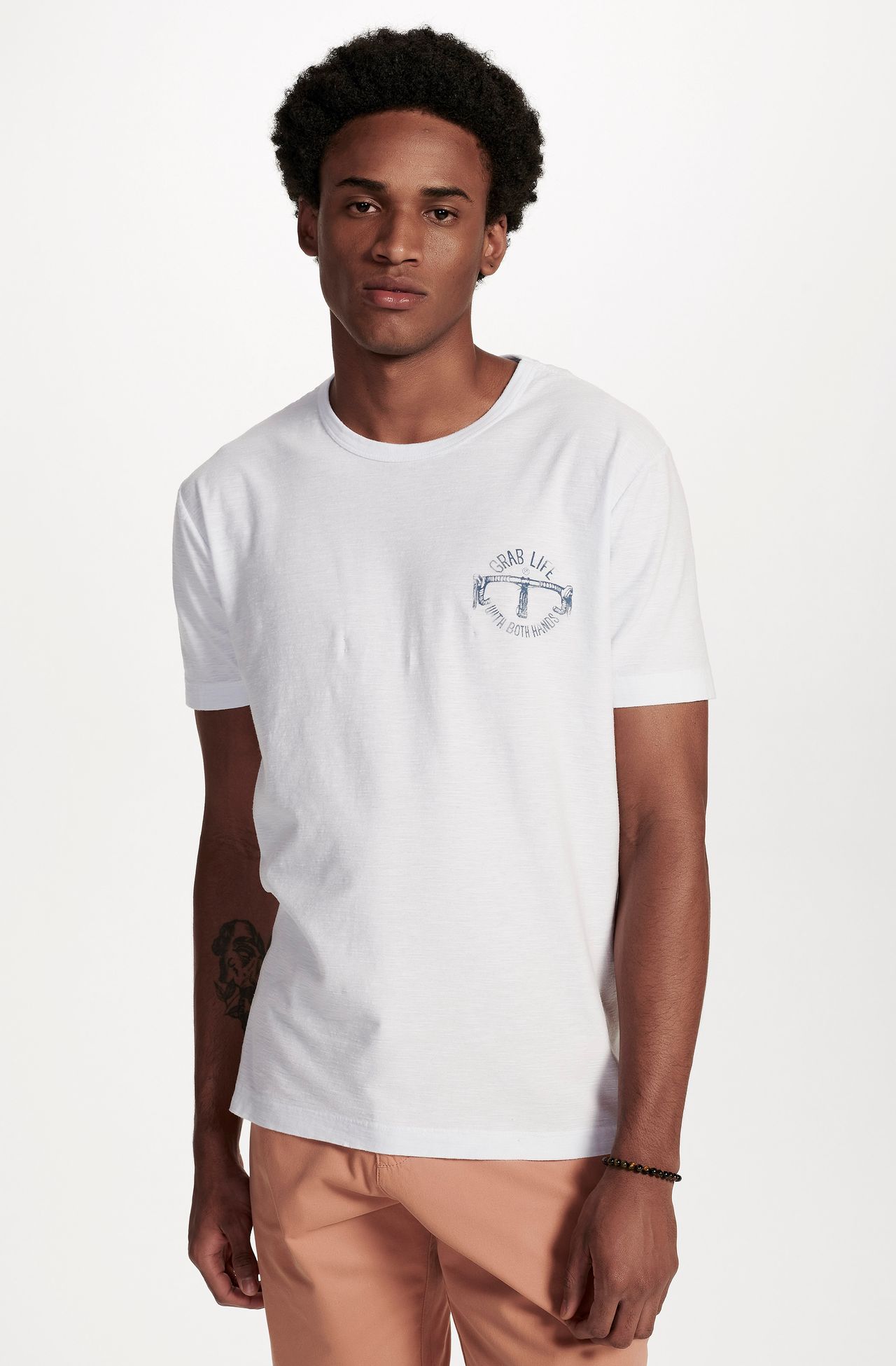 8353CCZ00205_900_2-T-SHIRT-MANGA-CURTA-GRAB-LIFE