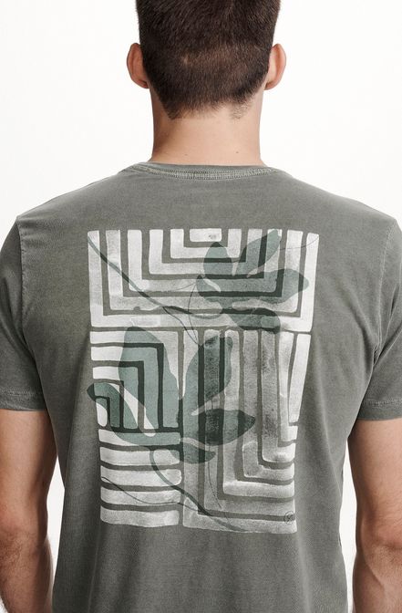 8353CCZ00245_695_1-T-SHIRT-MANGA-CURTA-ESTAMPA-FOLHAS-GRAFICAS-BEGE