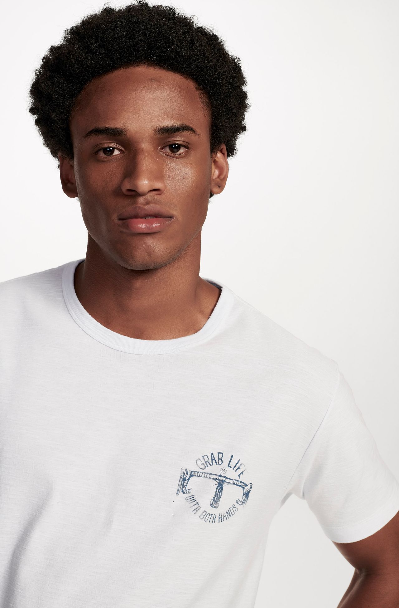 8353CCZ00205_900_4-T-SHIRT-MANGA-CURTA-GRAB-LIFE