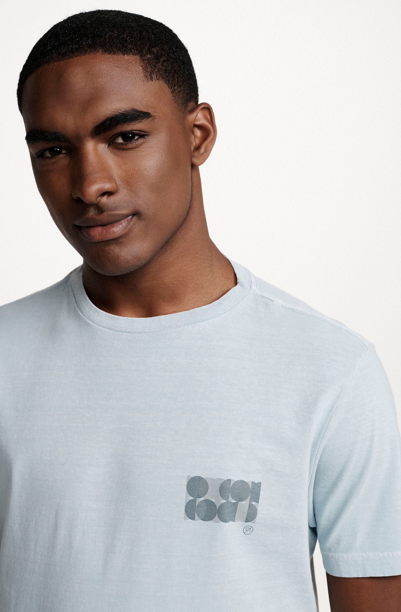 8353CCZ00240_545_4-T-SHIRT-MANGA-CURTA--ESTAMPA-CIRCULOS-DE-ALGODAO-VERDE