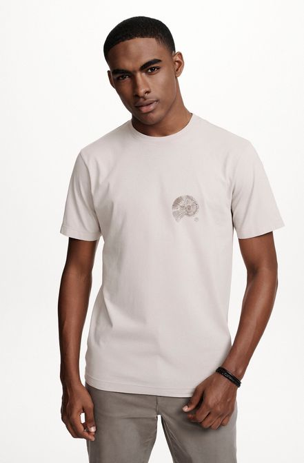 8353CCZ00251_710_2-T-SHIRT-MANGA-CURTA-ESTAMPA-CONCHA-DE-ALGODAO-AMARELO