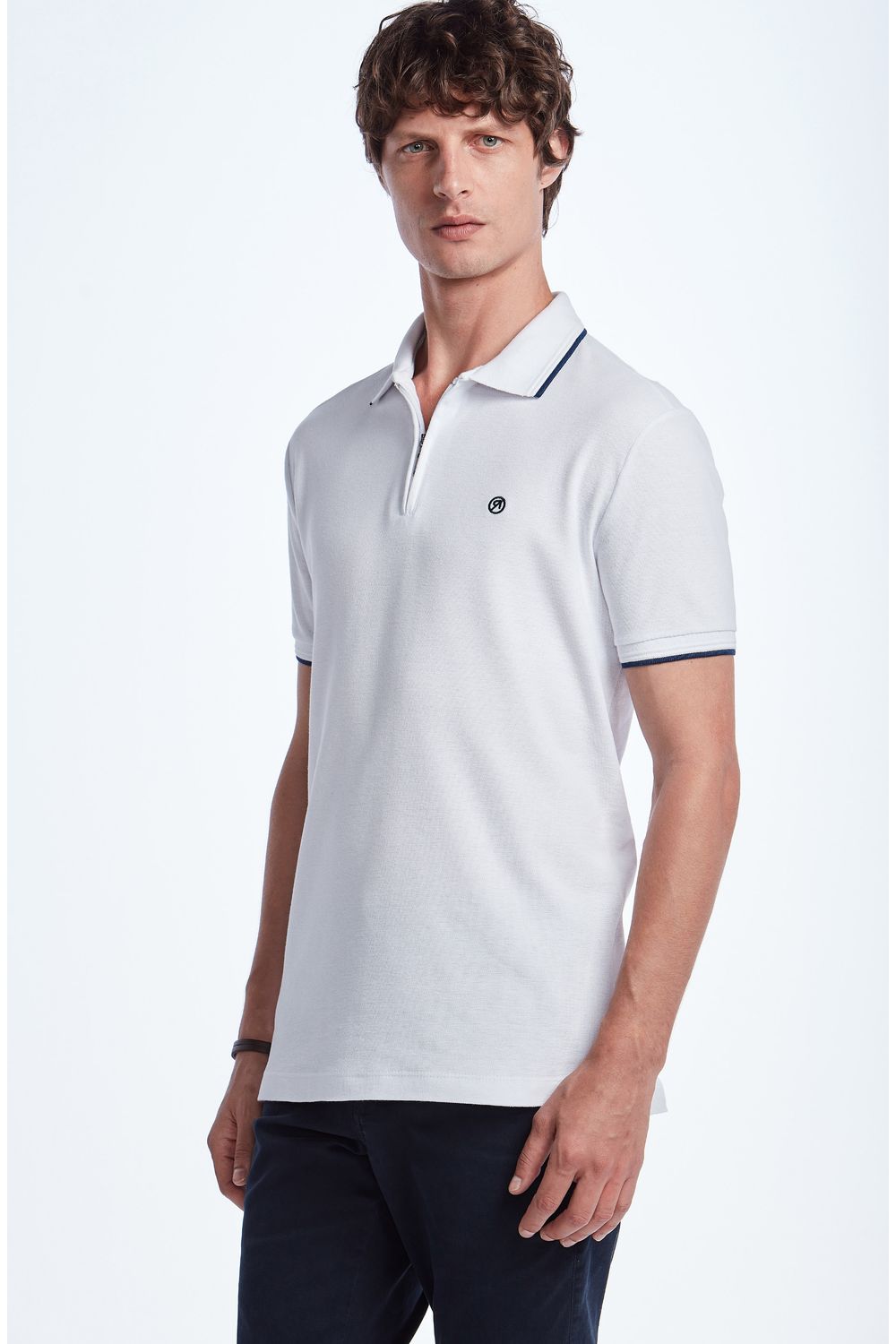 8320FCV00017_900_2-POLO-MANGA-CURTA