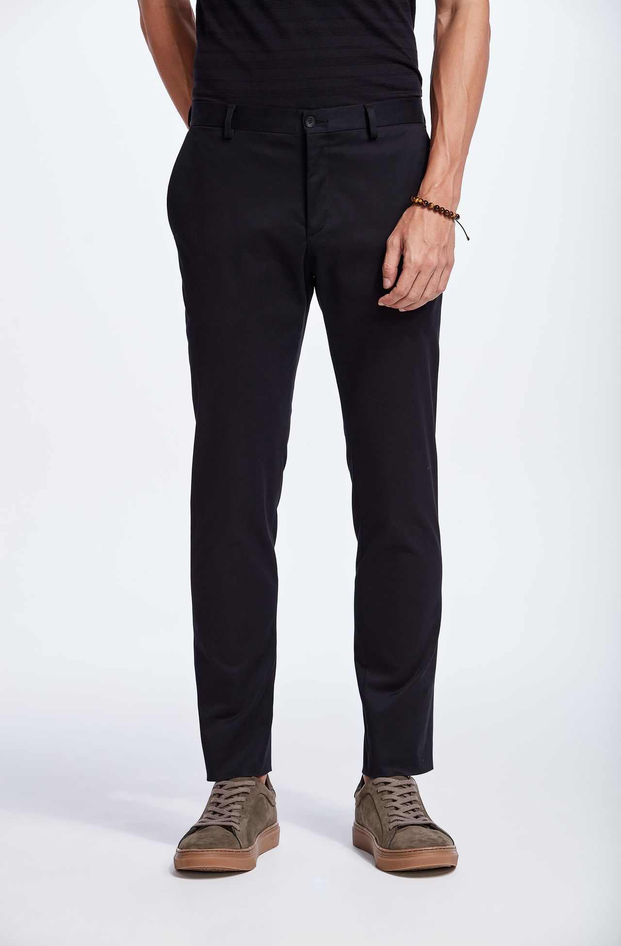 4044NRM02468_987_2-CALCA-CHINO