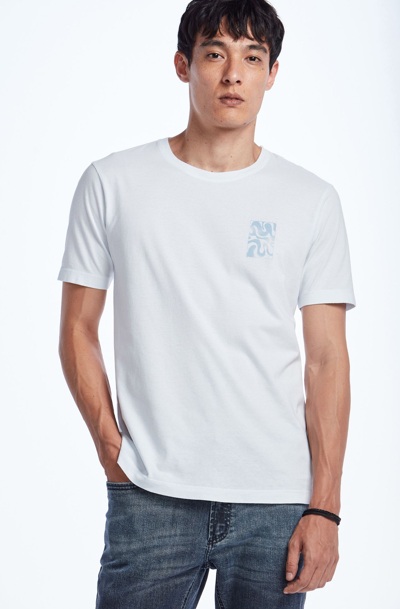 8353CCZ00275_900_2-TSHIRT-MANGA-CURTA