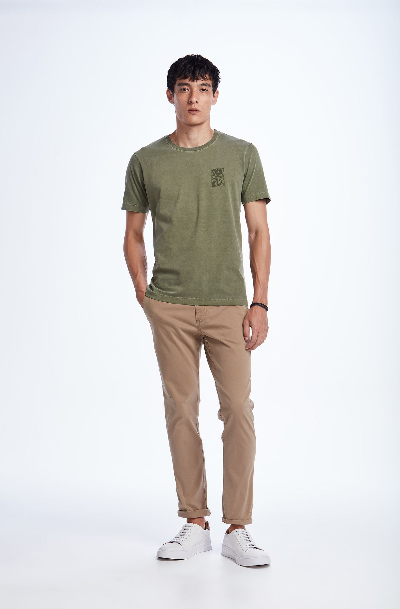 8353CCZ00275_670_4-TSHIRT-MANGA-CURTA