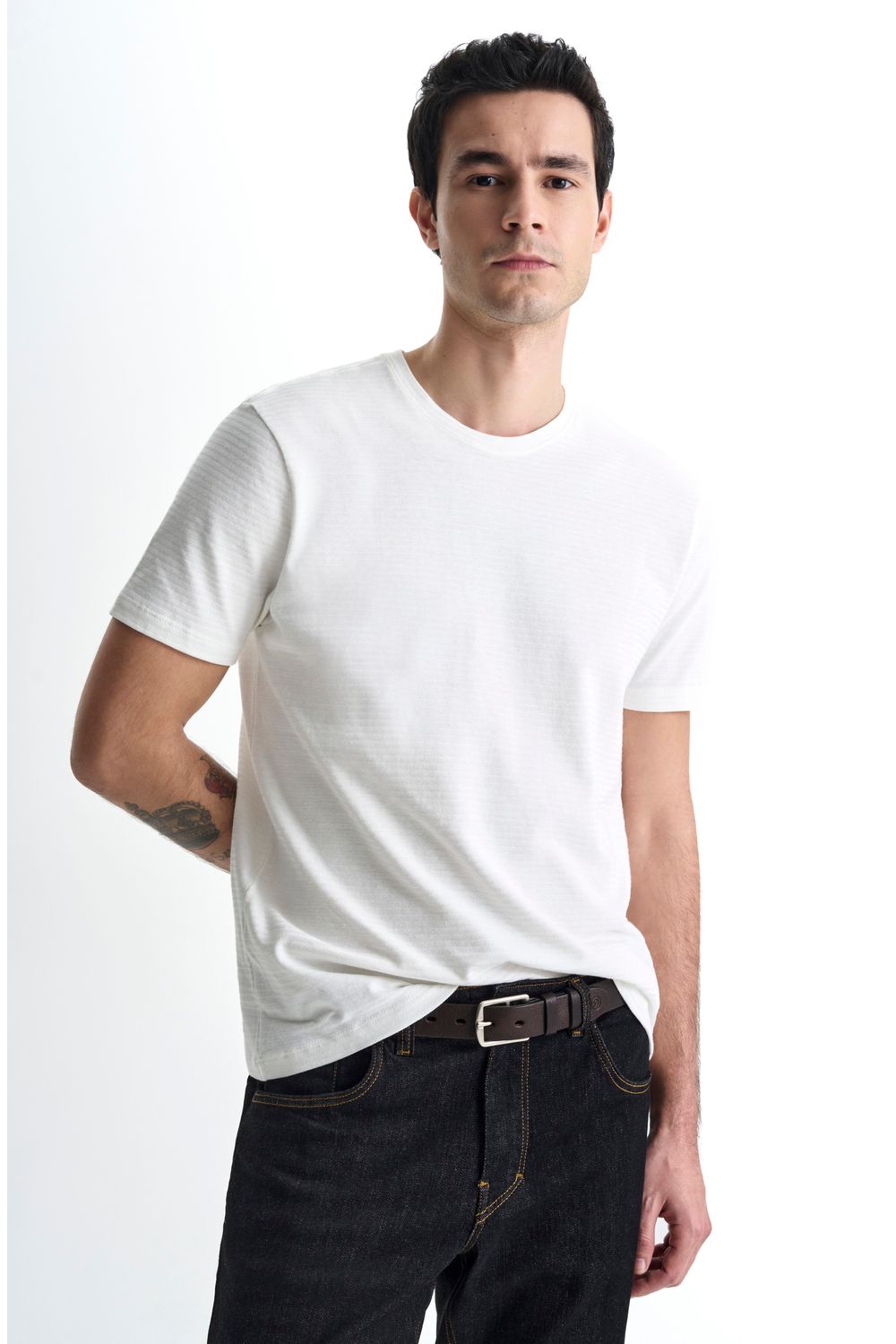 8350CCZ00151_410_2-TSHIRT-MANGA-CURTA