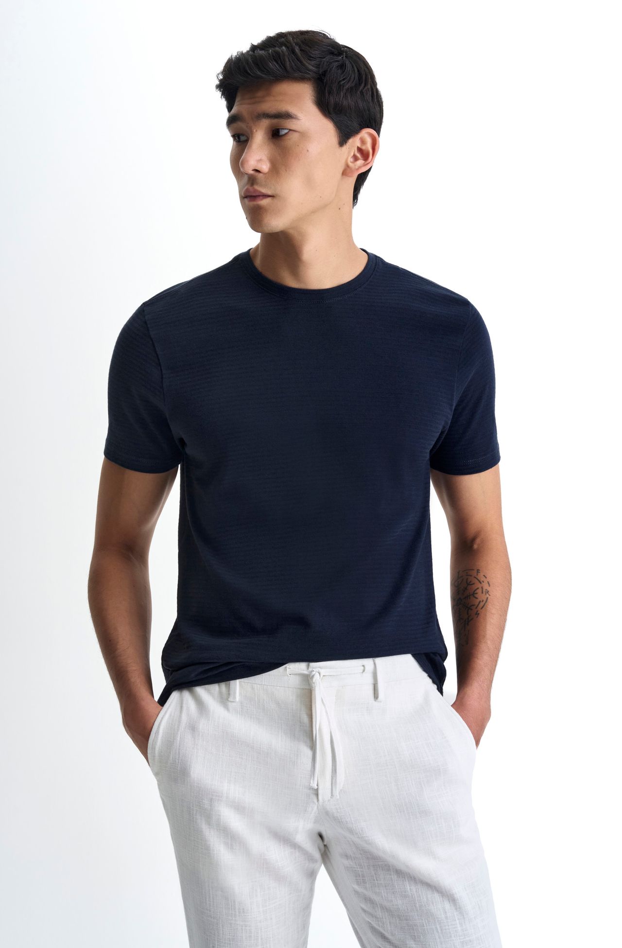 8350CCZ00151_595_2-TSHIRT-MANGA-CURTA