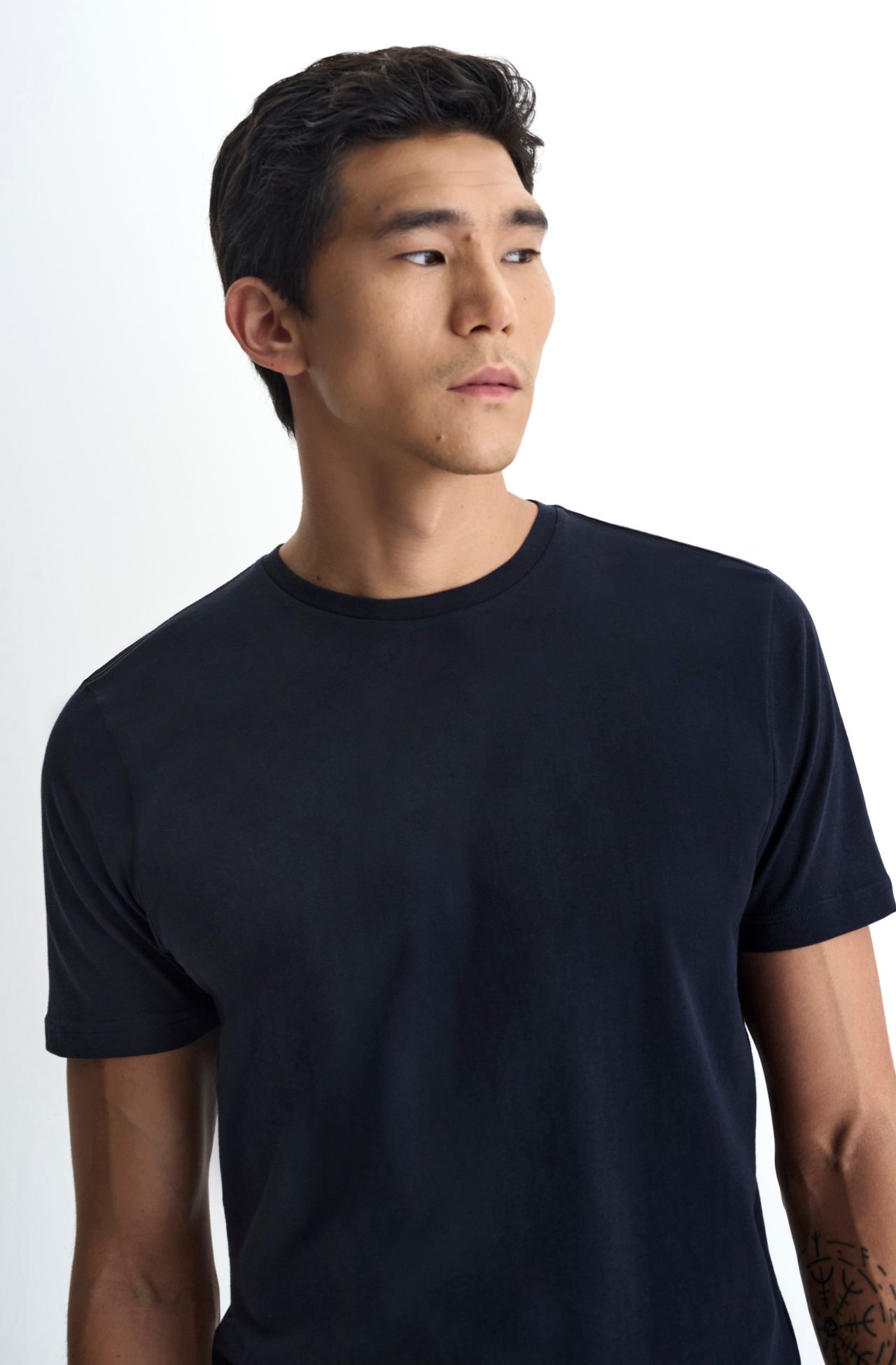 8350CCV00036_585_3-TSHIRT-MANGA-CURTA