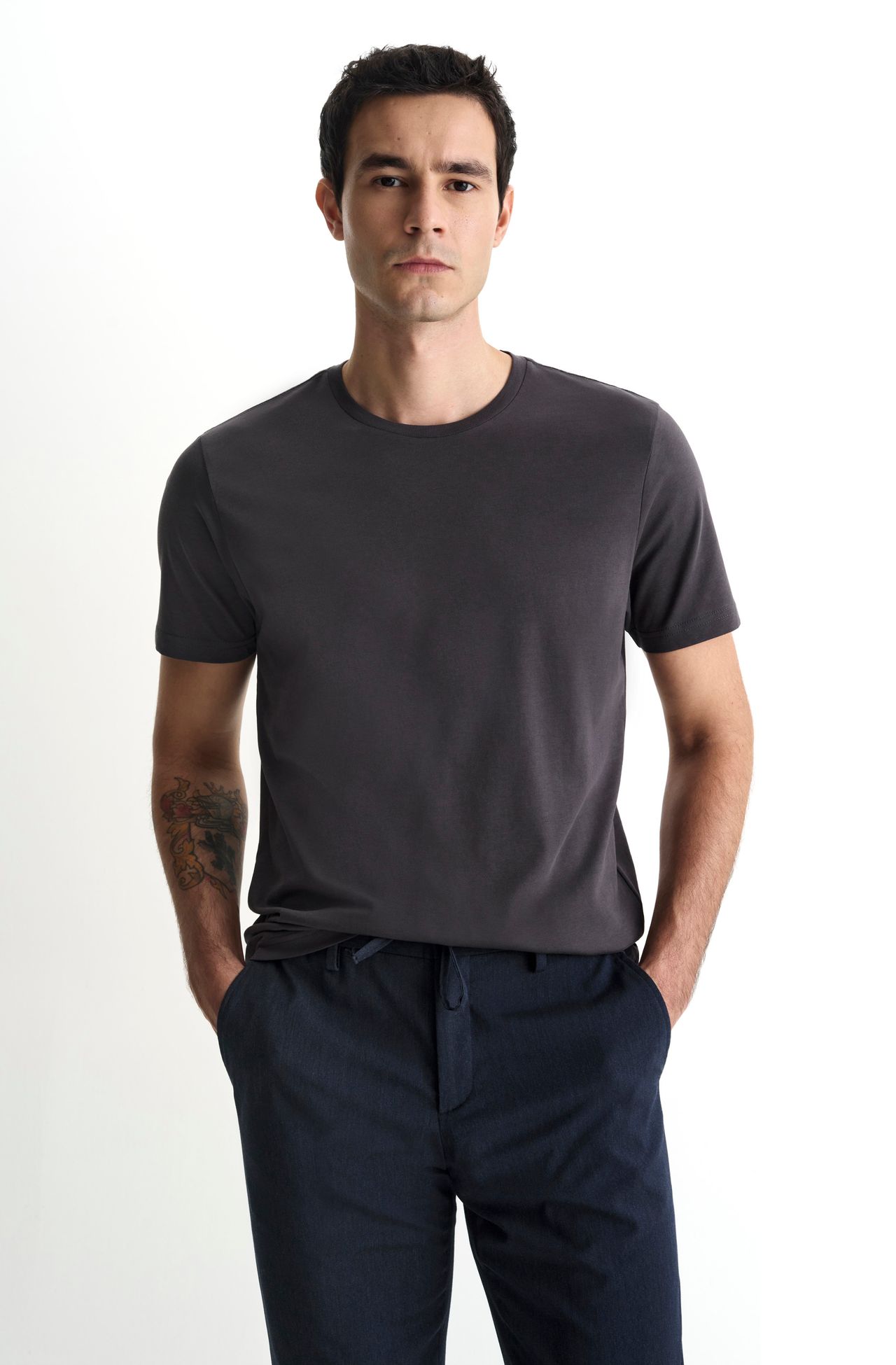 8350CCZ00084_982_1-TSHIRT-MANGA-CURTA