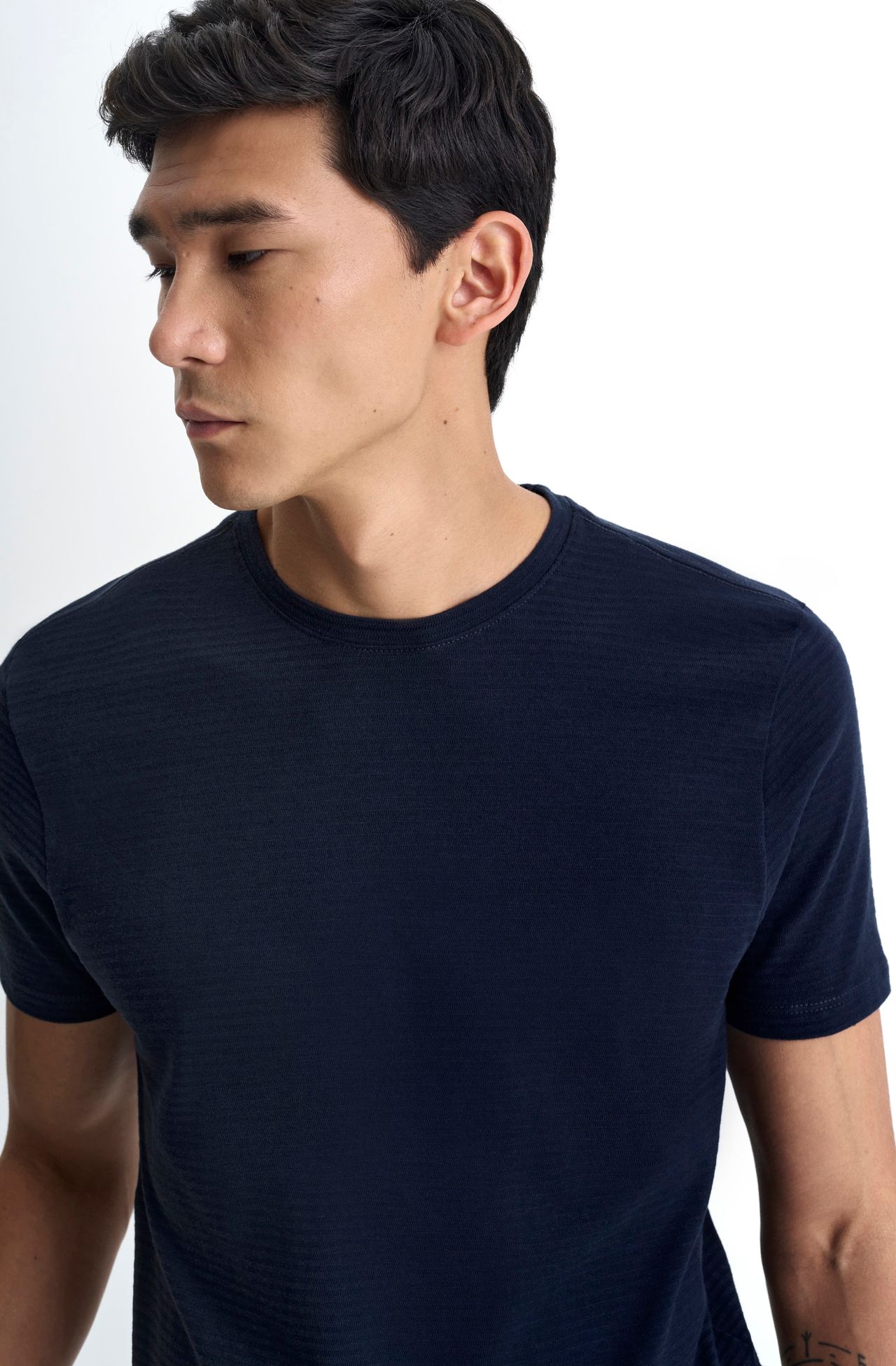 8350CCZ00151_595_3-TSHIRT-MANGA-CURTA