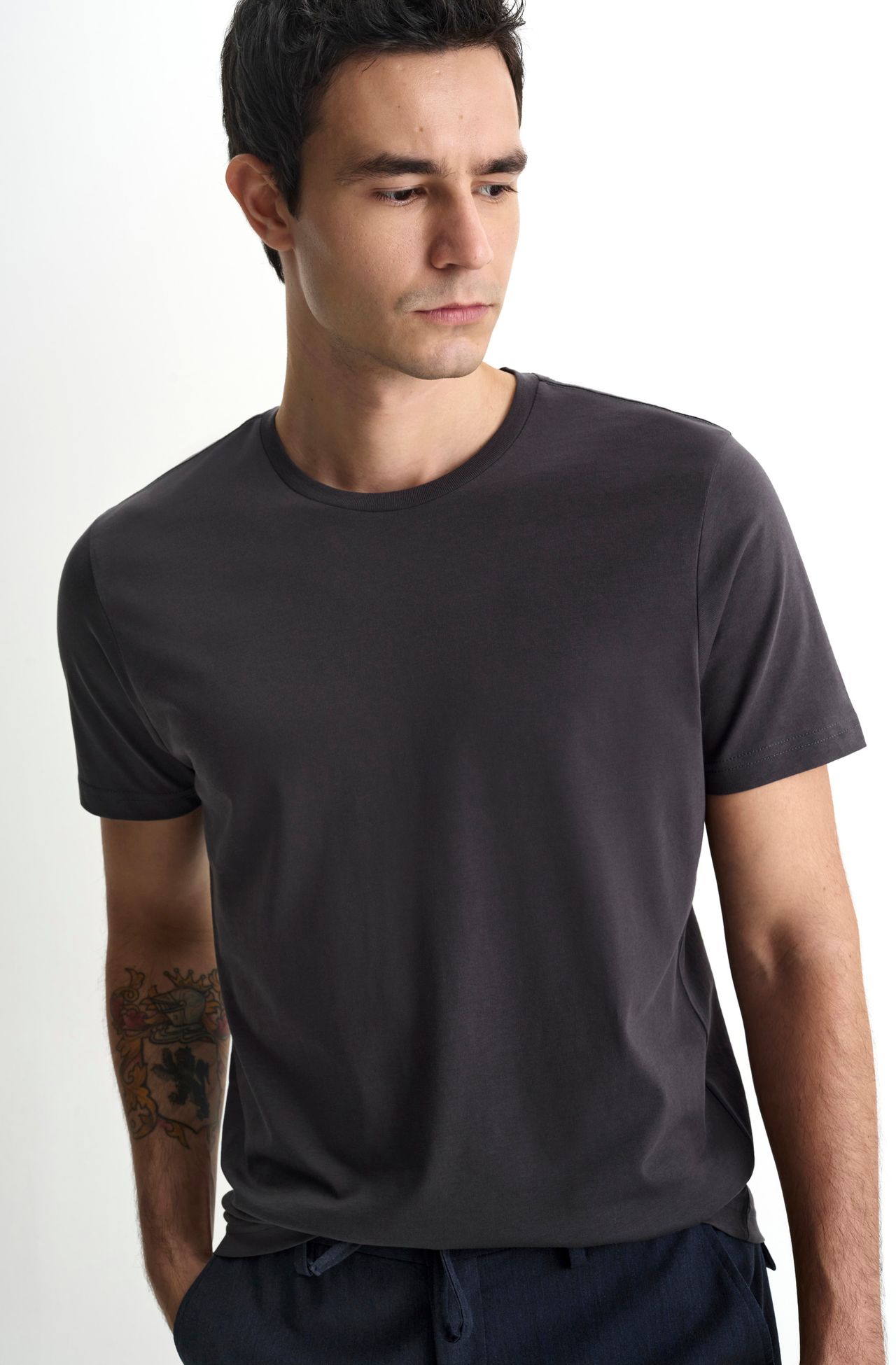 8350CCZ00084_982_4-TSHIRT-MANGA-CURTA