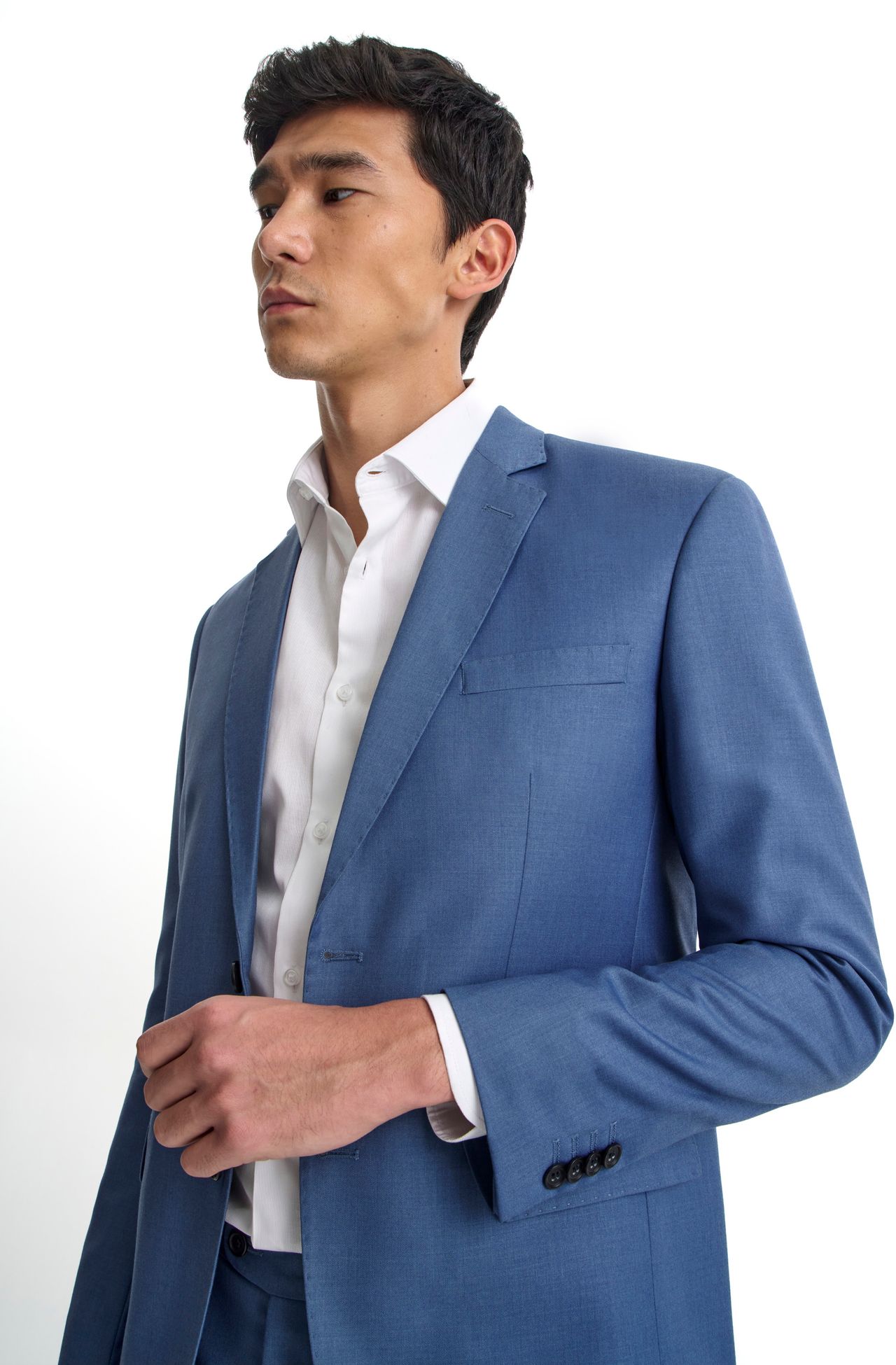 2020FFR20002_580_4-COSTUME-02-BOTOES