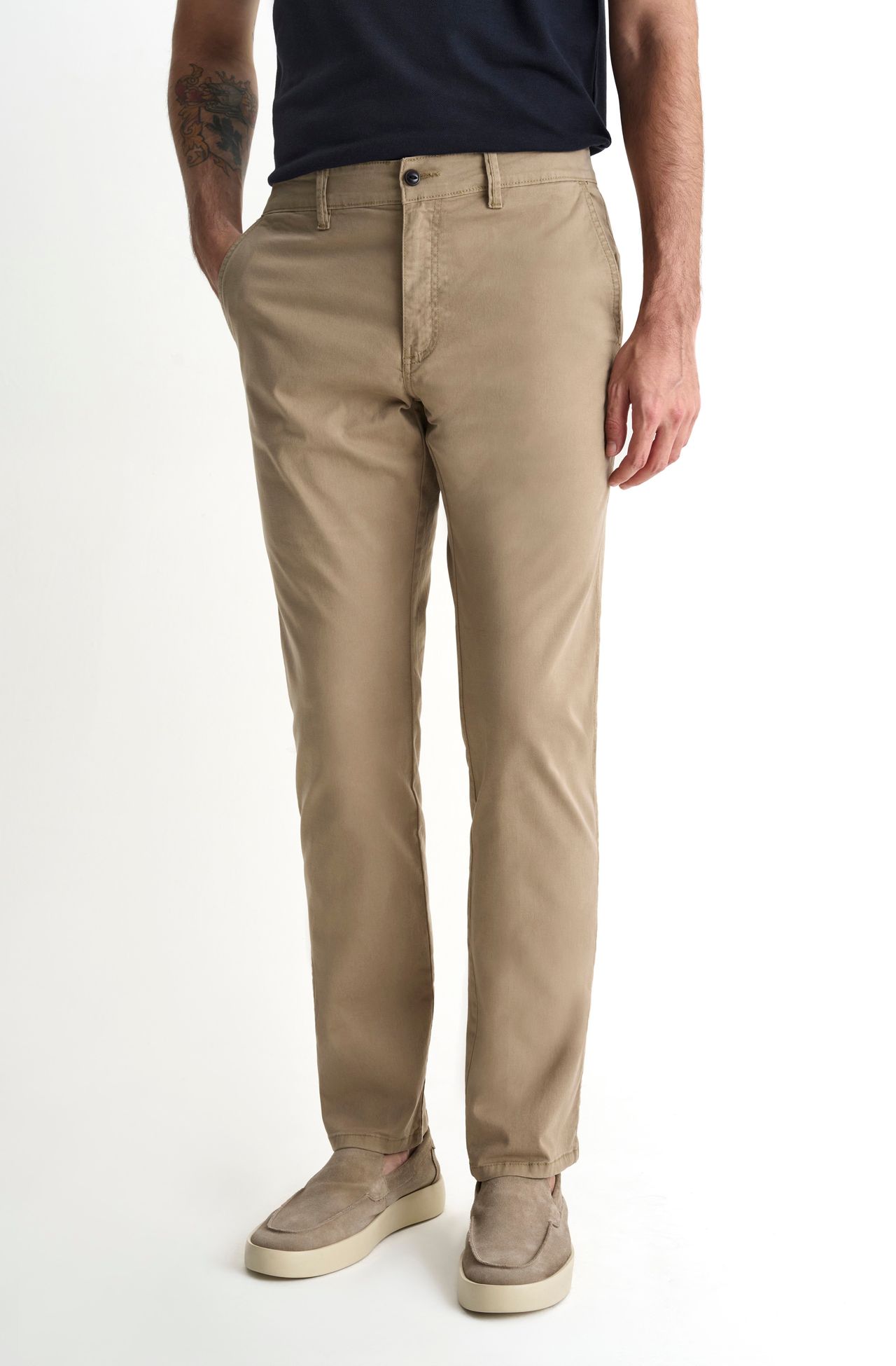 4042UCC02077_730_1-CALCA-CHINO