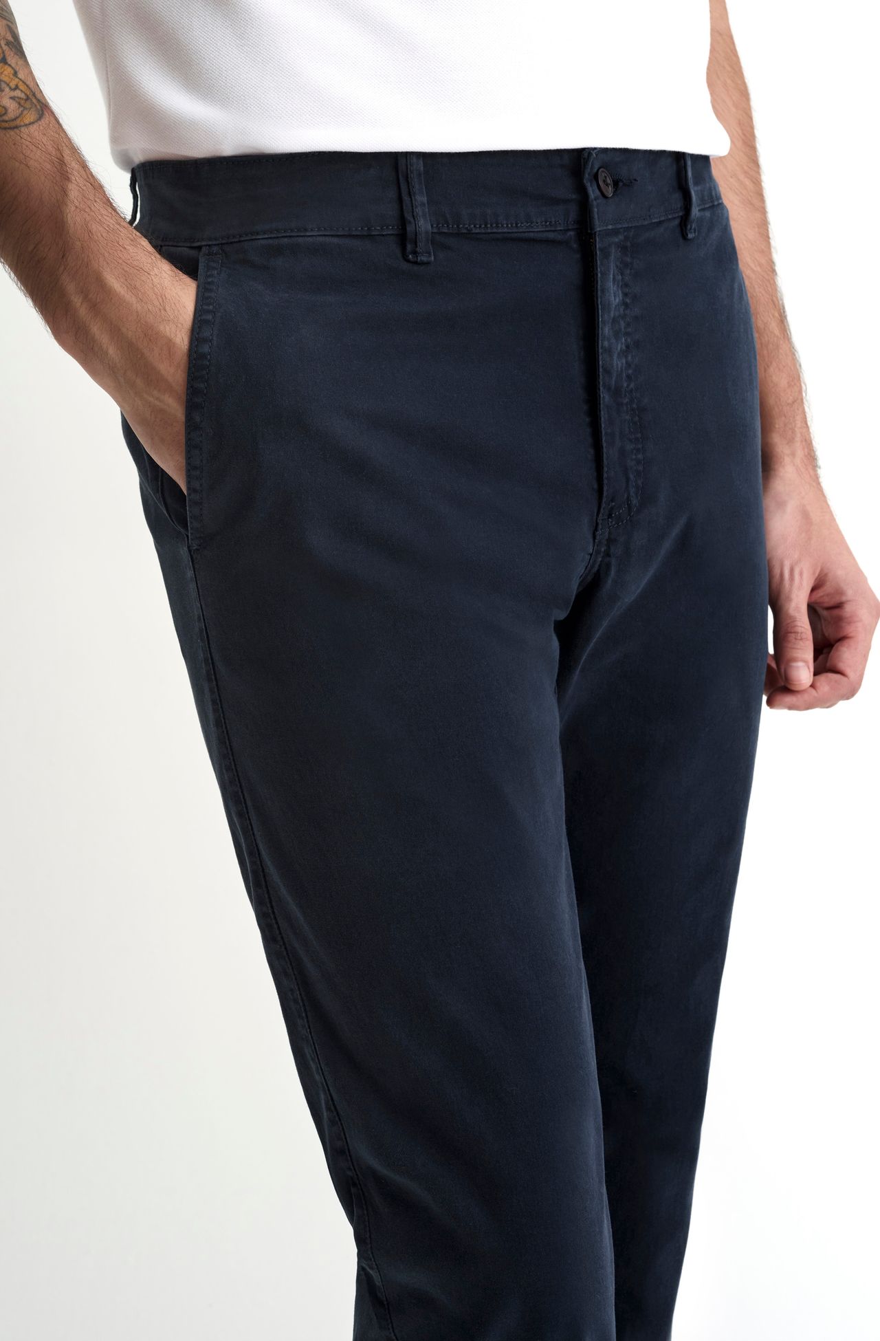 4042UCC02077_590_3-CALCA-CHINO